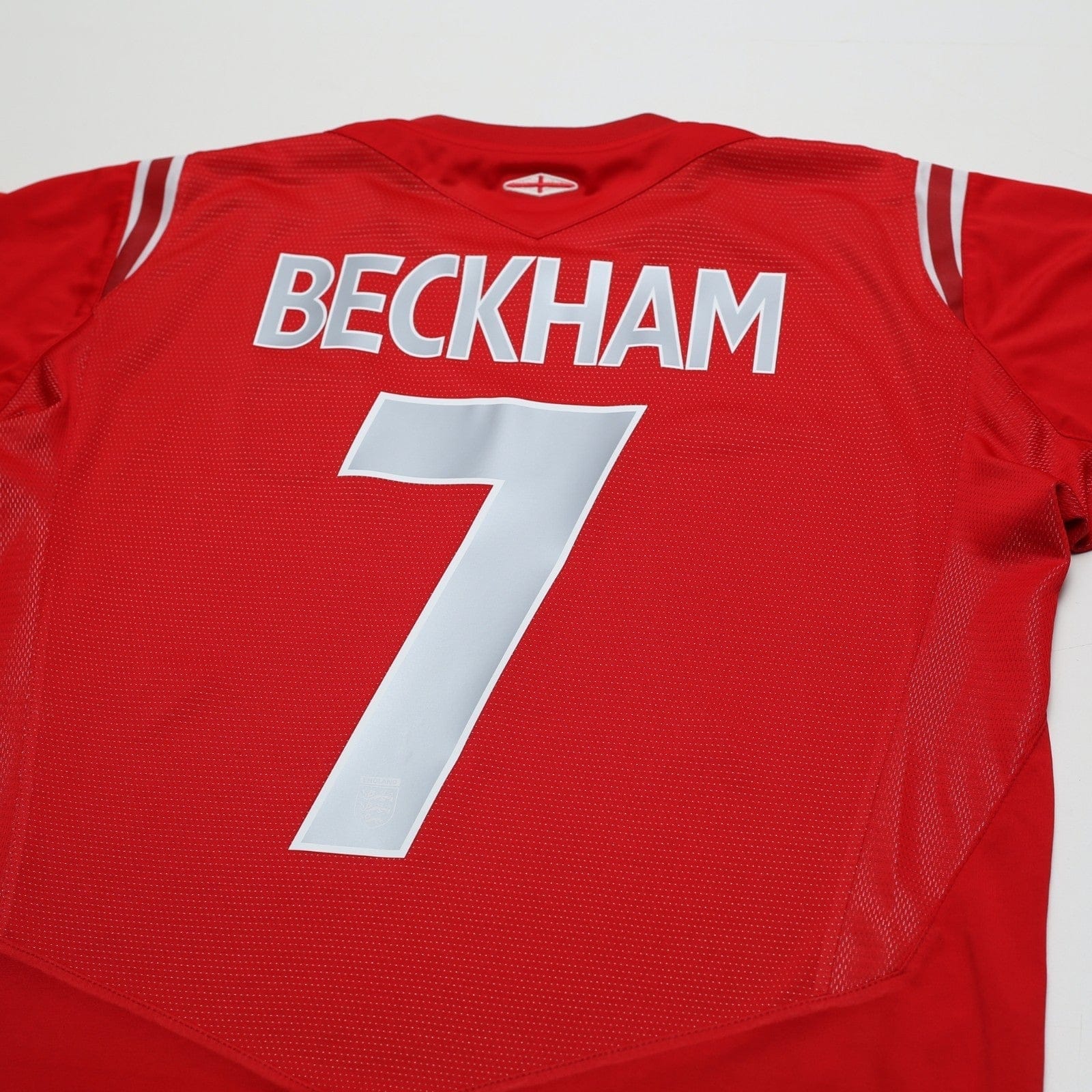2004/06 Beckham #7 England Vintage Umbro Away Football Shirt (M) EURO 2004