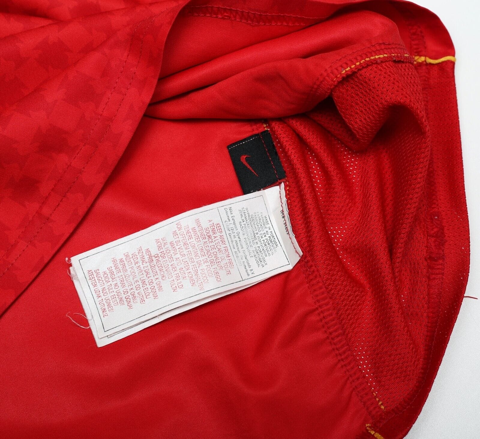 2004/06 FIGO #7 Portugal Vintage Nike Home Football Shirt (M) Euro 2004