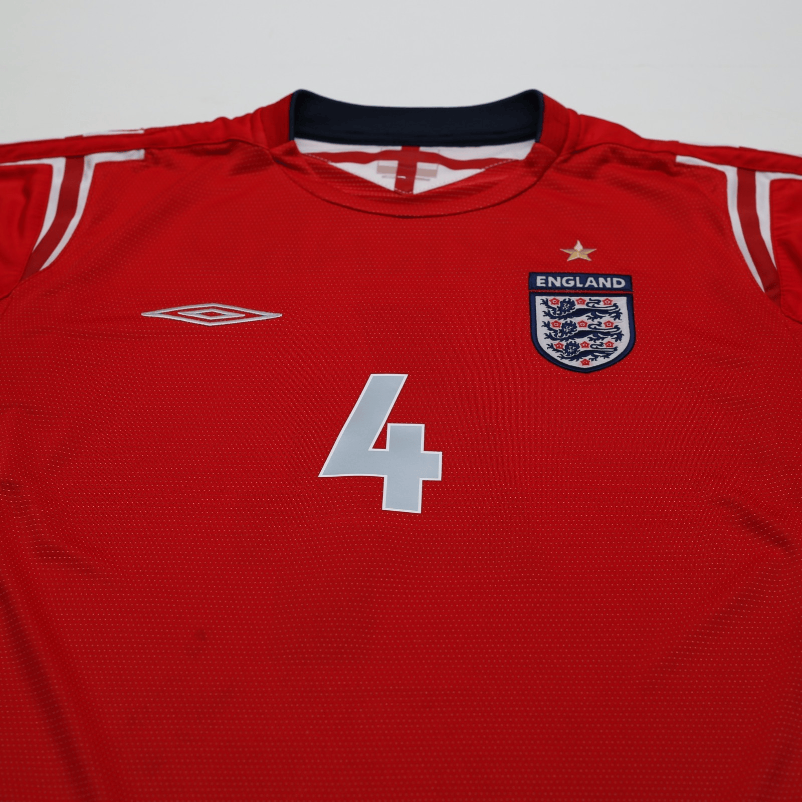 2004/06 Gerrard #4 England Vintage Umbro Away Football Shirt (L) EURO 2004