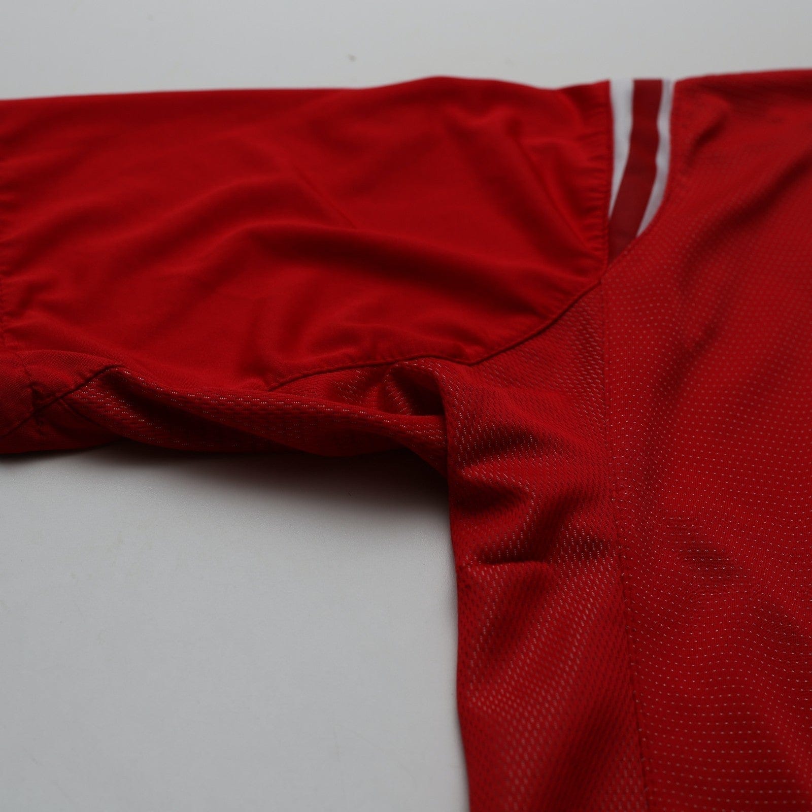 2004/06 Gerrard #4 England Vintage Umbro Away Football Shirt (L) EURO 2004