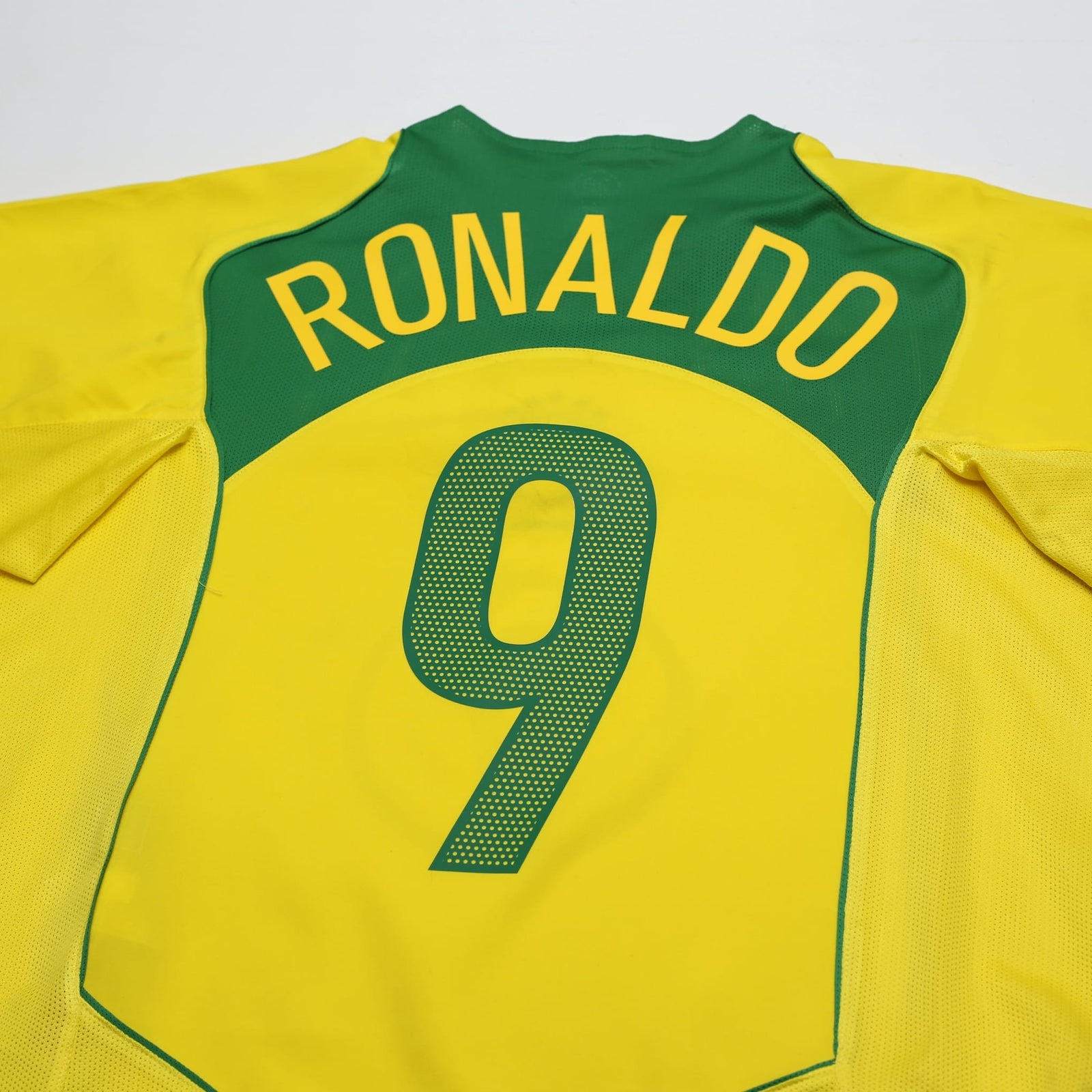 2004/06 Ronaldo #9 Brazil Vintage Nike Home Football Shirt (L) Total 90