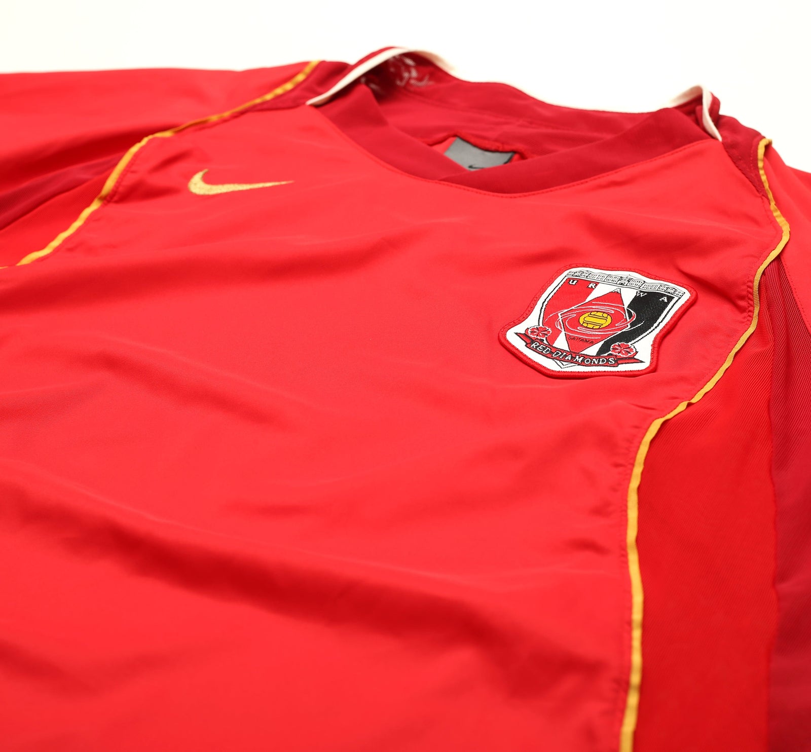 2004 Urawa Red Diamonds Home Shirt (XL)