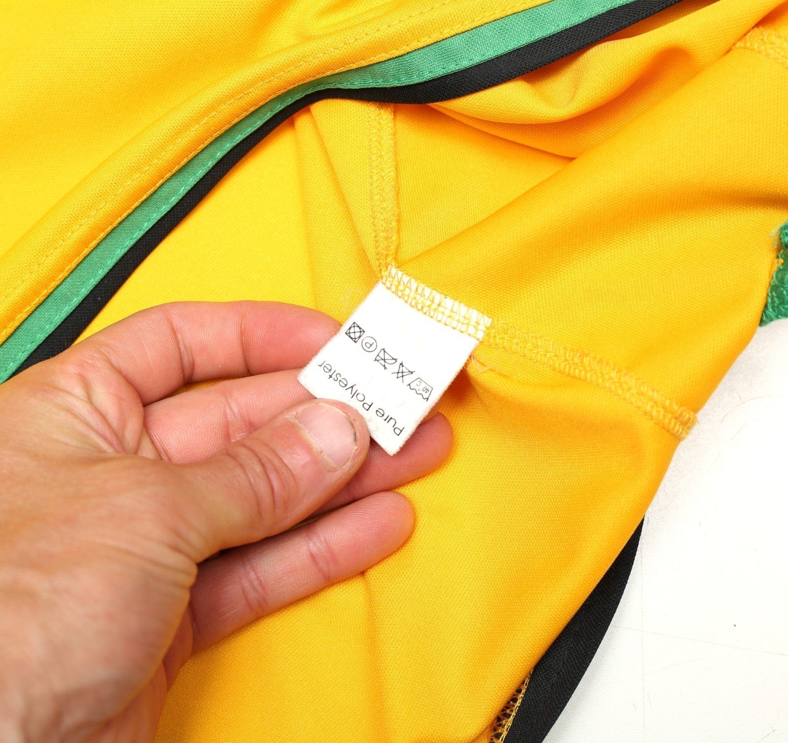 2005/06 ASHTON #10 Norwich City Vintage XARA Home Football Shirt (XL)