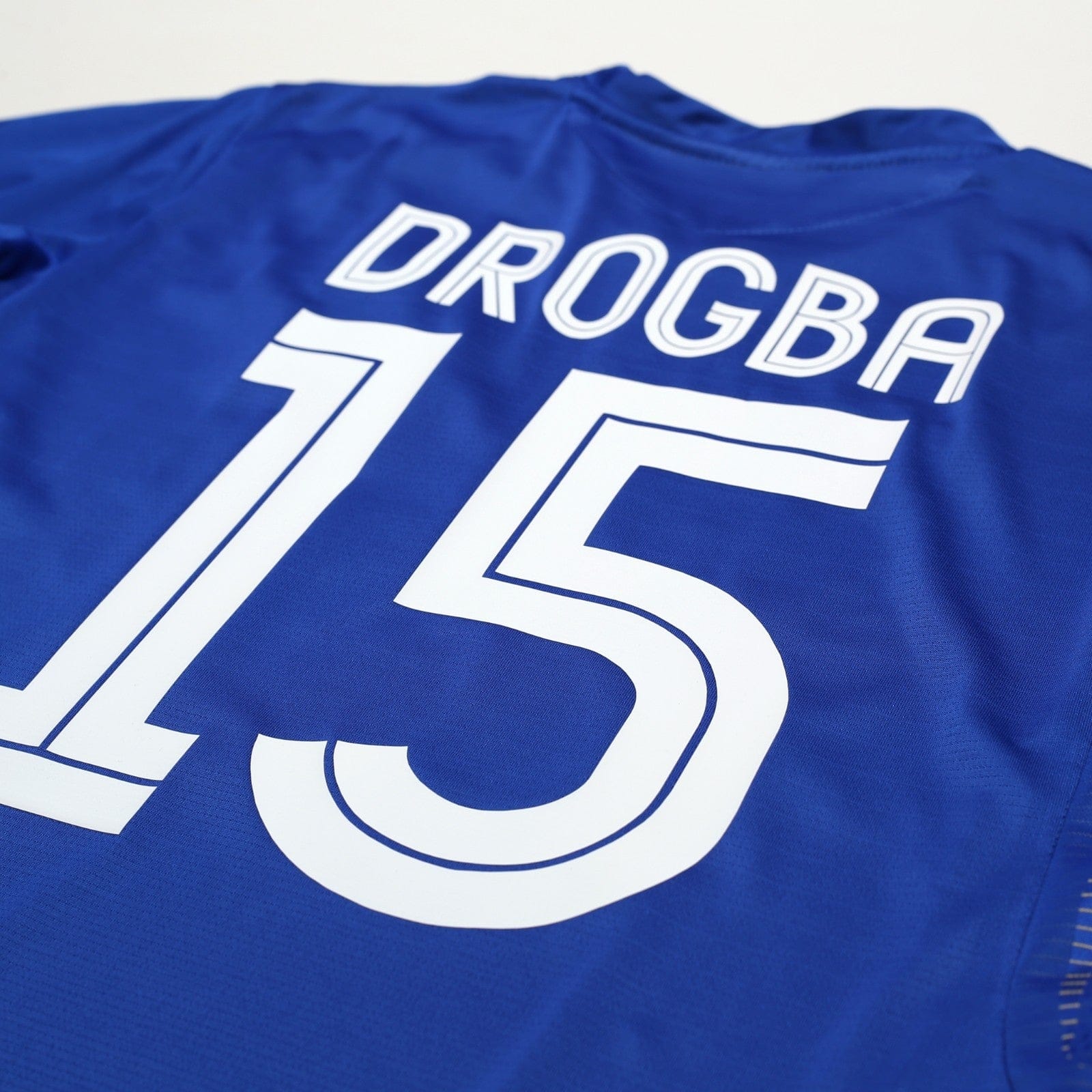 2005/06 Drogba #15 Chelsea Vintage Umbro Centenary UCL Home Football Shirt (M)