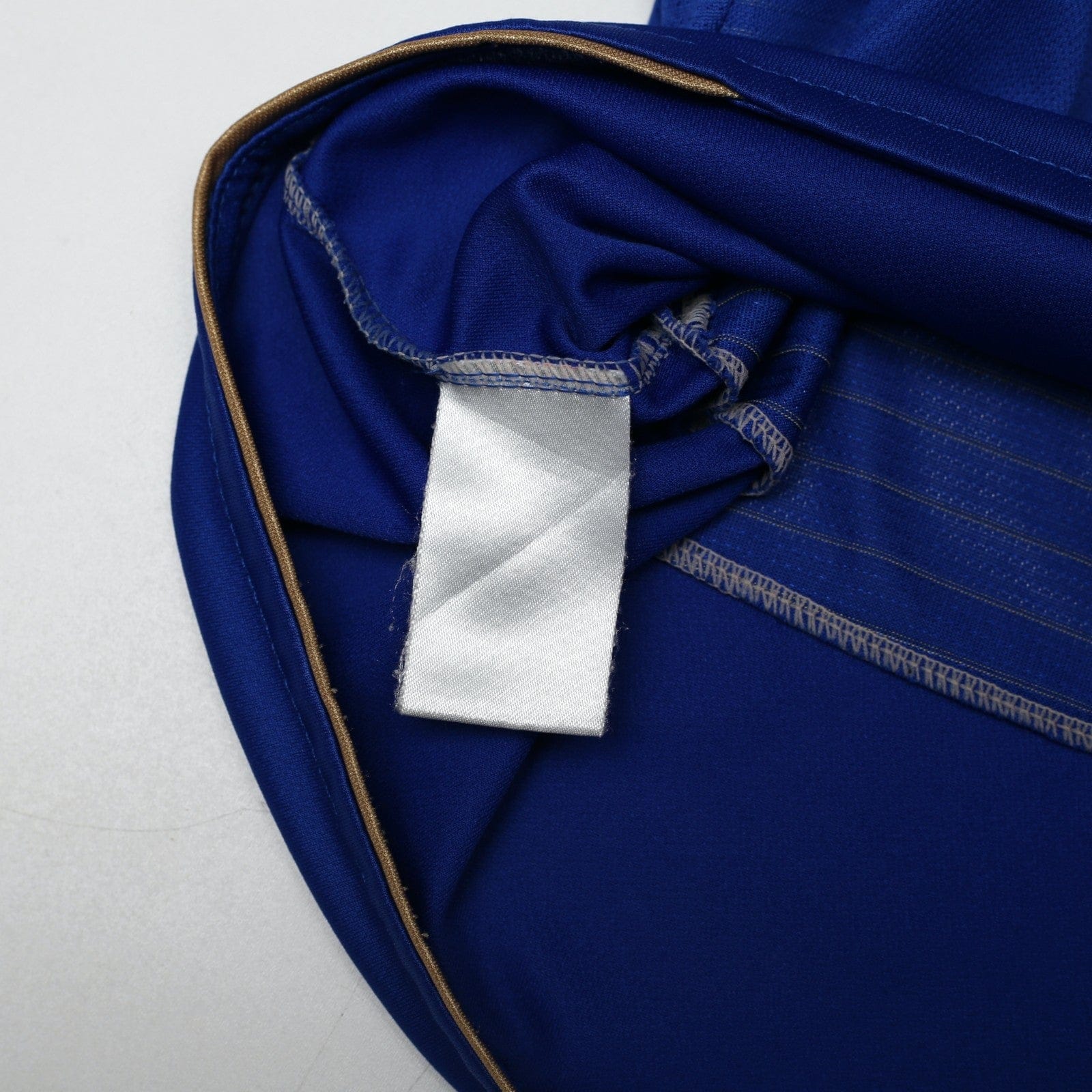 2005/06 Drogba #15 Chelsea Vintage Umbro Centenary UCL Home Football Shirt (M)