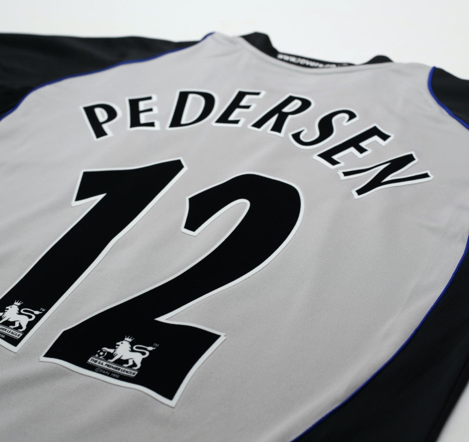 2005/06 PEDERSEN #12 Blackburn Rovers Vintage Lonsdale Away Football Shirt (M)