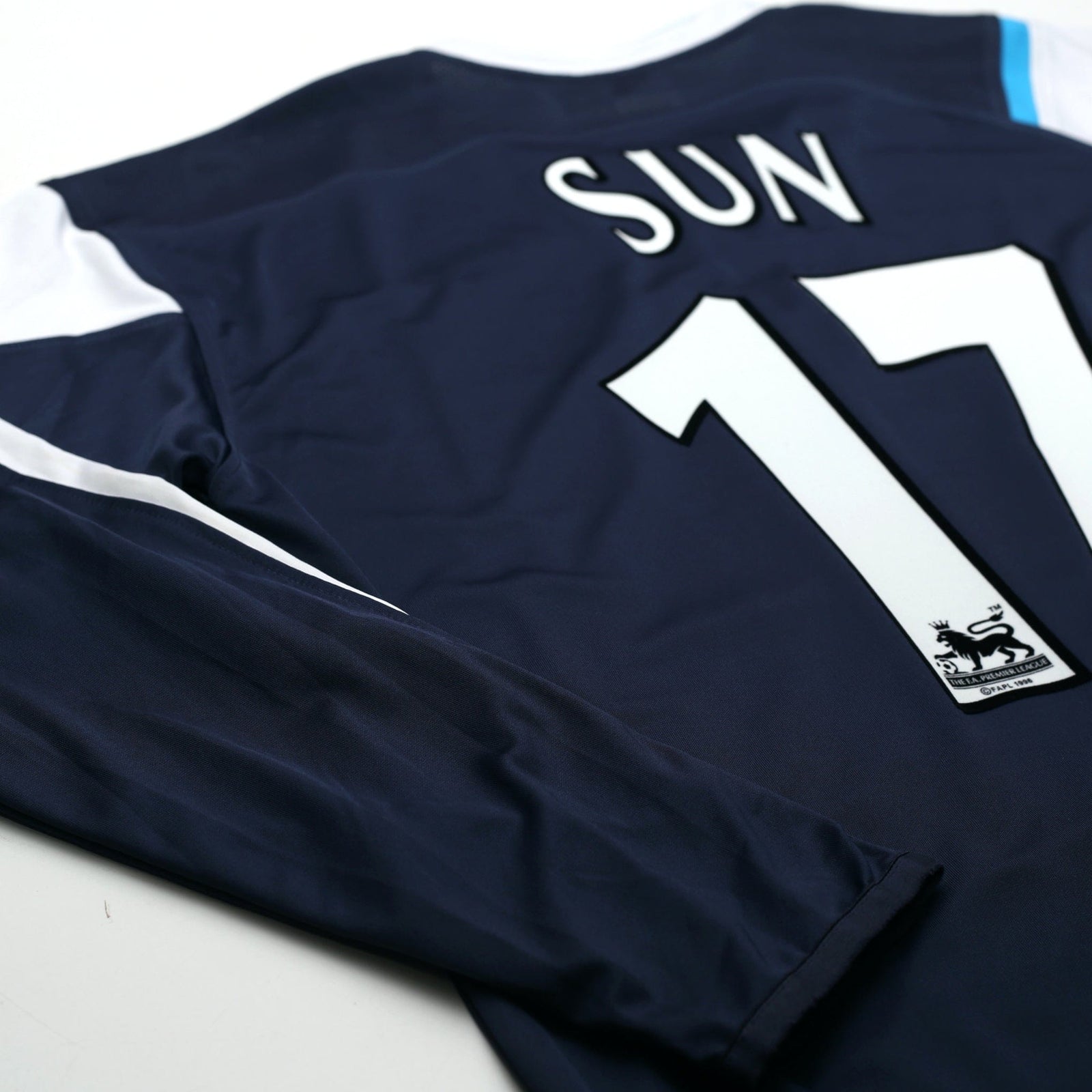 2005/06 Sun Ji Hai #17 Manchester City Vintage Reebok Away LS Football Shirt (M)