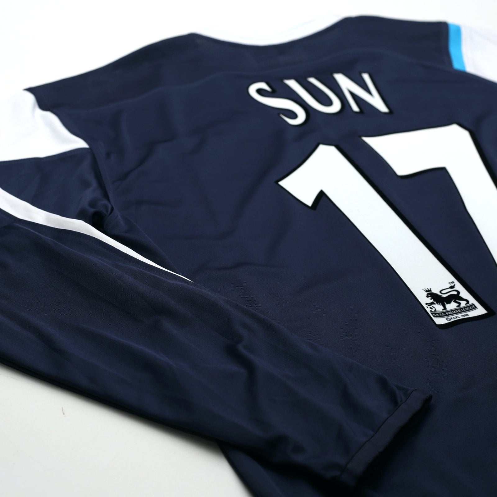 2005/06 Sun Ji Hai #17 Manchester City Vintage Reebok Away LS Football Shirt (M)
