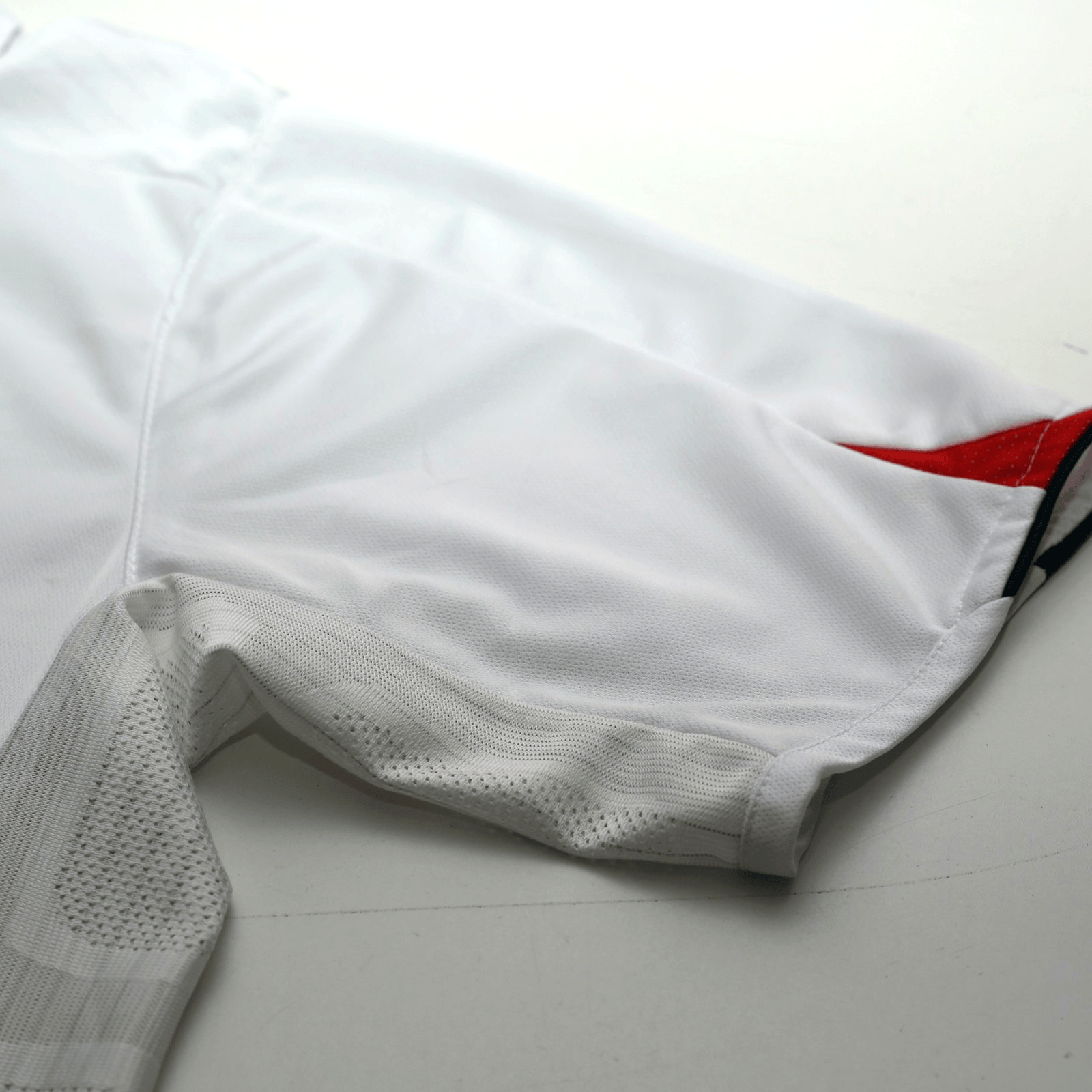2005/07 Gerrard #4 England Vintage Umbro Home Football Shirt (L) WC 2006
