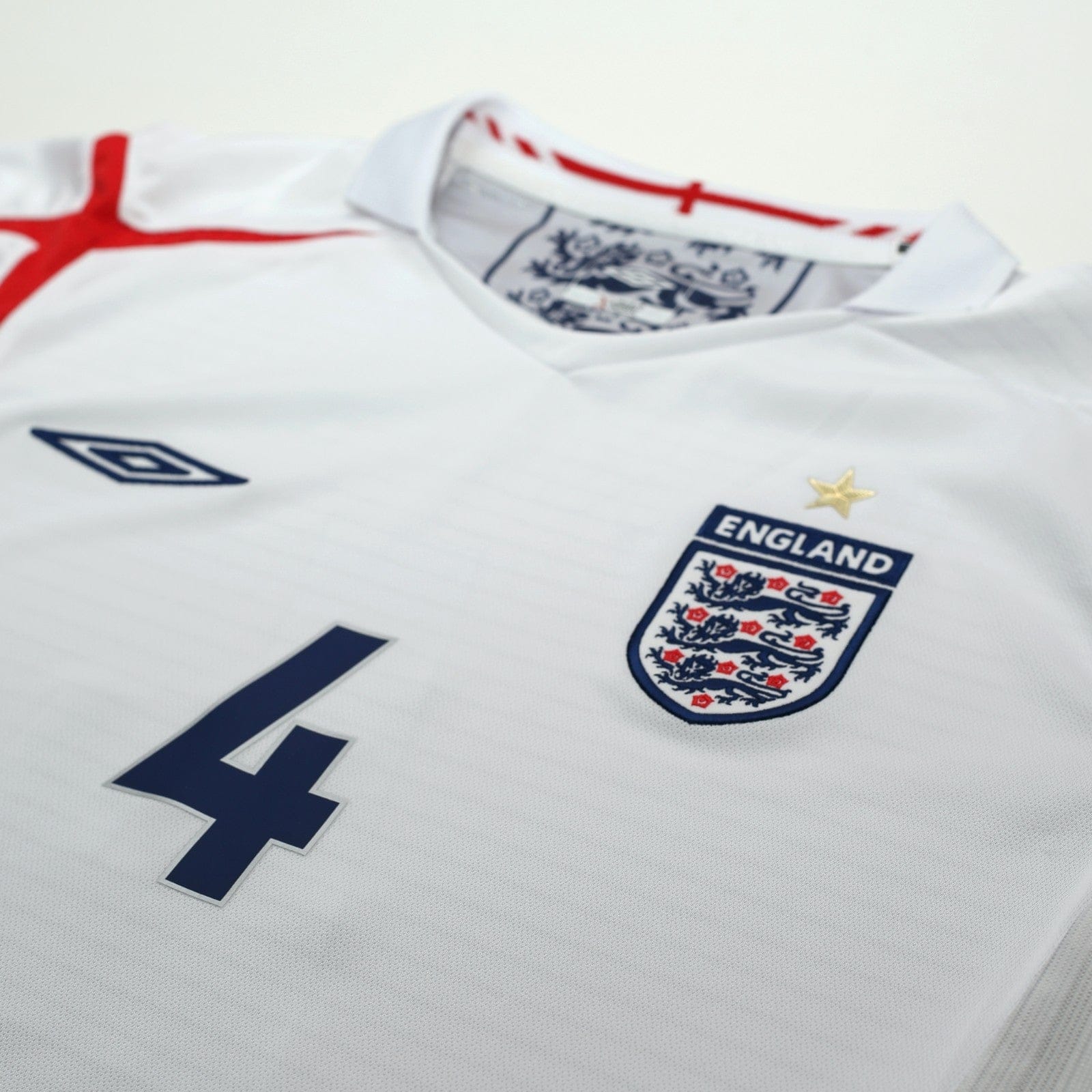 2005/07 Gerrard #4 England Vintage Umbro Home Football Shirt (L) WC 2006