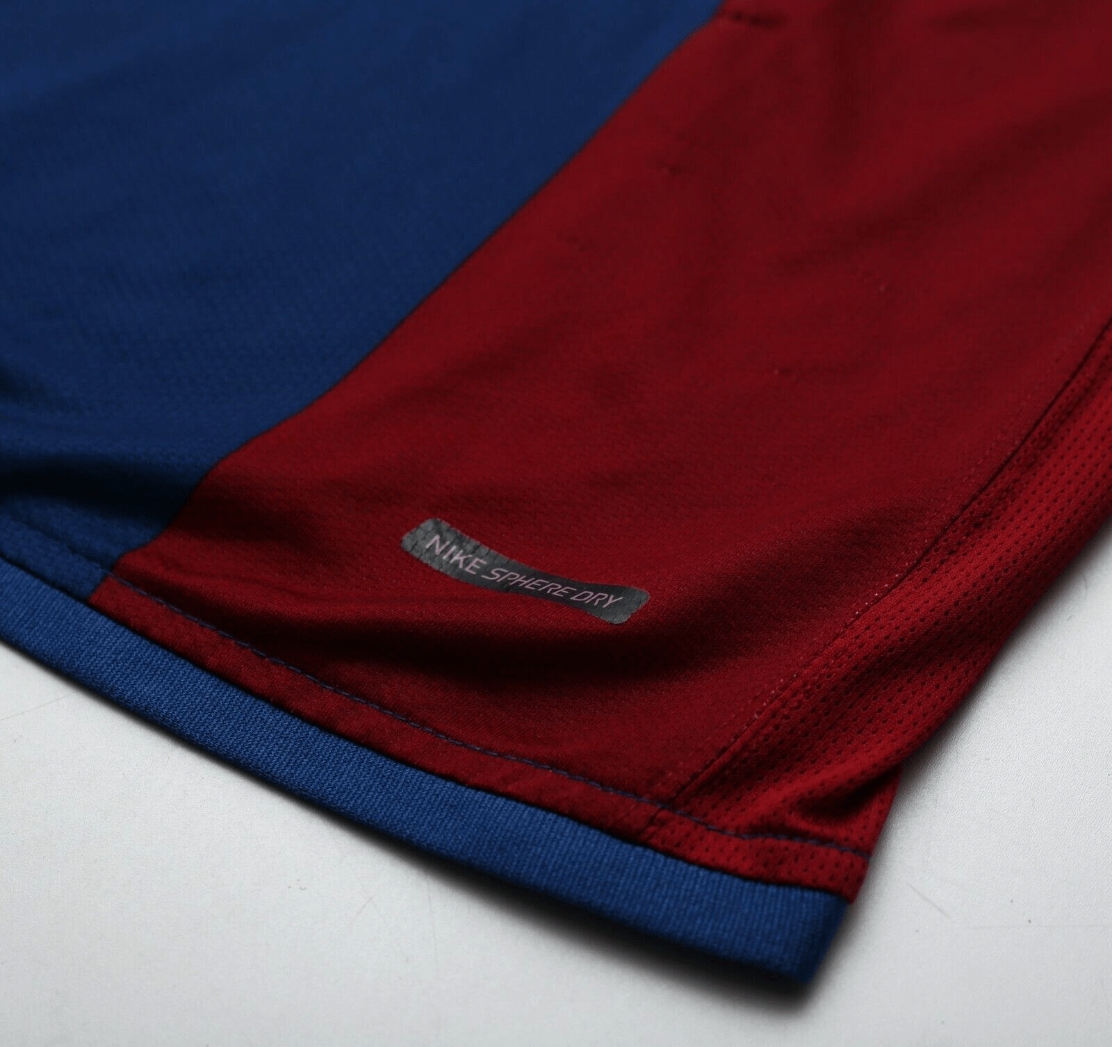 2006/07 XAVI #6 Barcelona Vintage Nike Home Football Shirt (L)