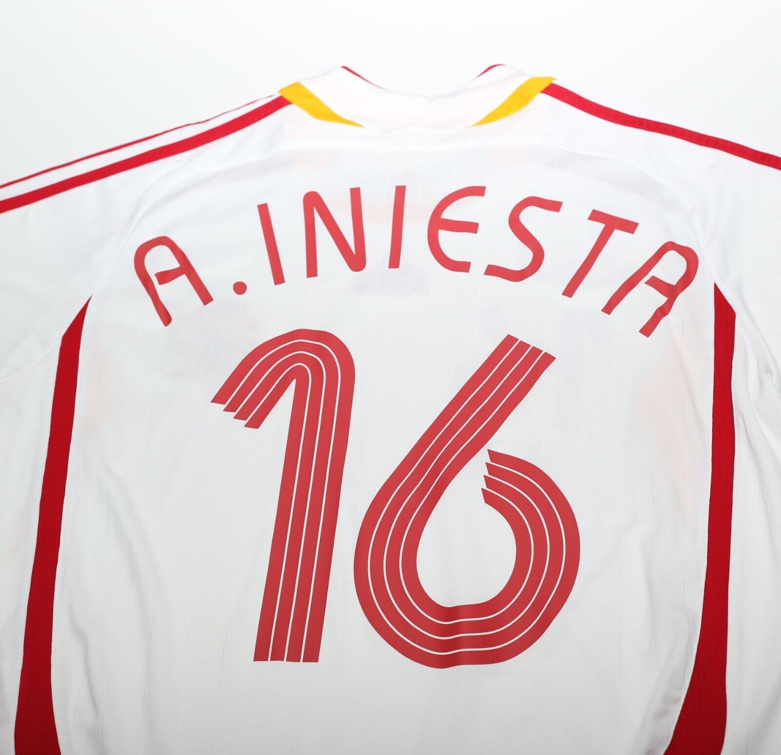 2006/08 A. INIESTA #16 Spain Vintage adidas Away Football Shirt (L)