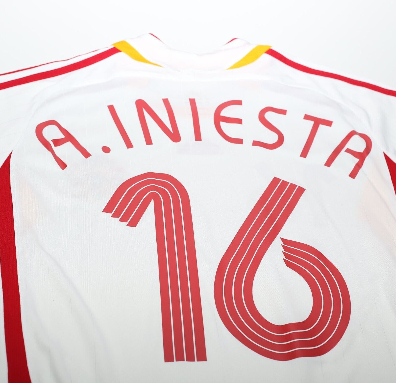 2006/08 A. INIESTA #16 Spain Vintage adidas Away Football Shirt (L)