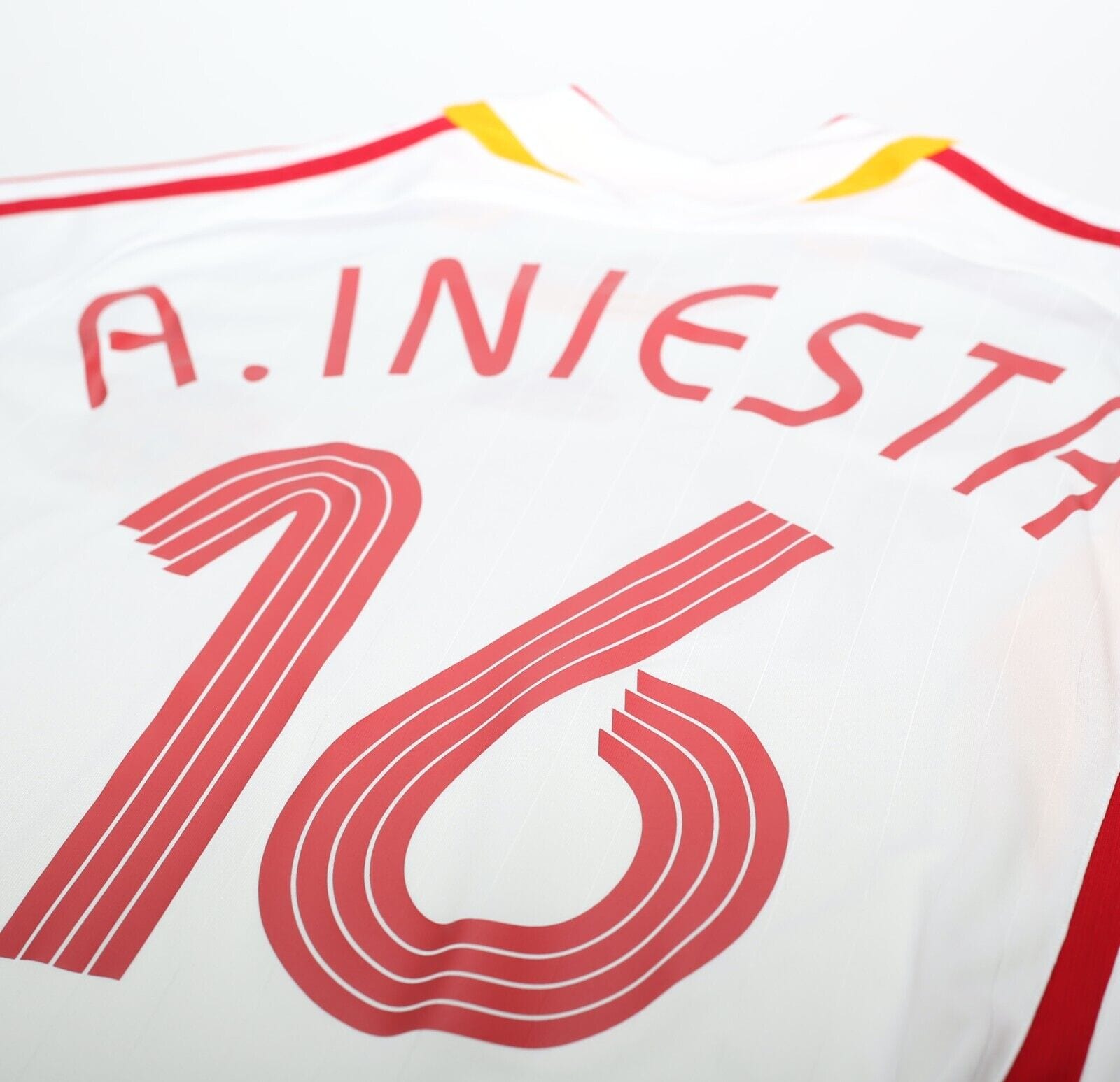 2006/08 A. INIESTA #16 Spain Vintage adidas Away Football Shirt (L)