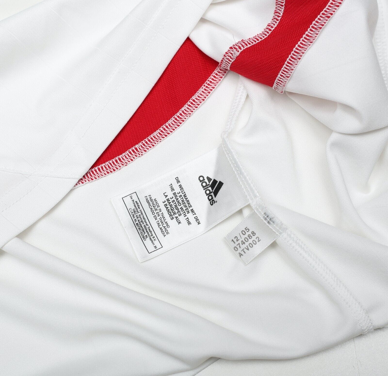 2006/08 A. INIESTA #16 Spain Vintage adidas Away Football Shirt (L)