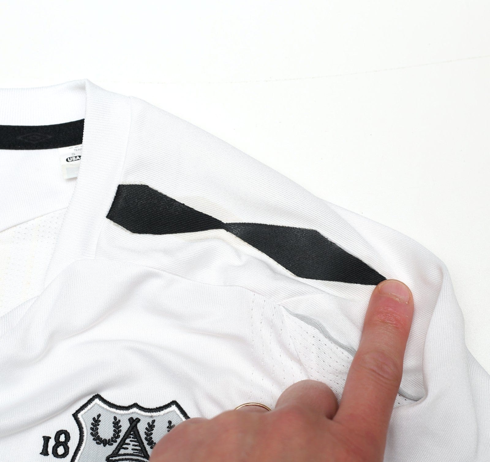 2007/08 CAHILL #17 Everton Vintage Umbro Away Football Shirt (S) SIGNED