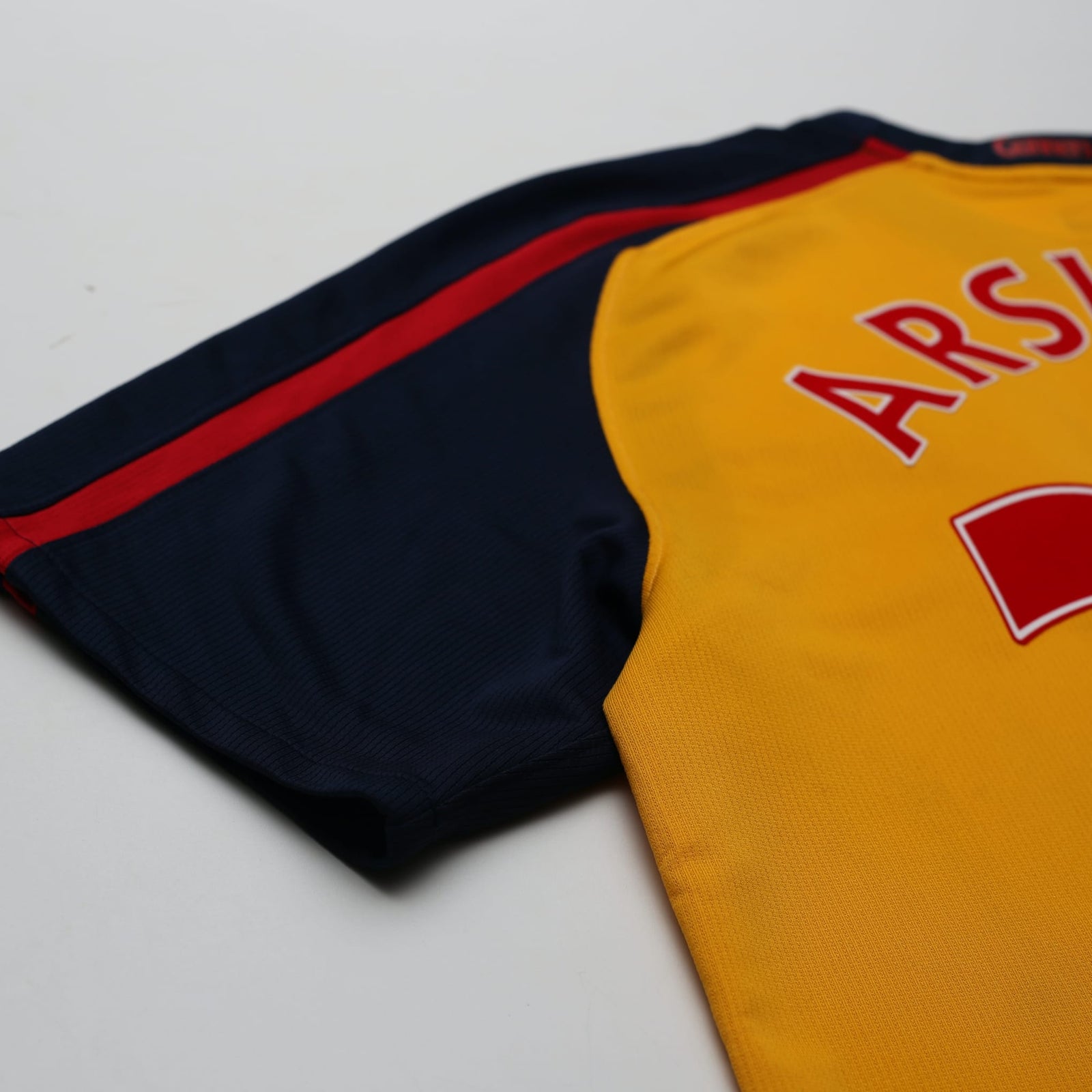 2008/09 Arshavin #23 Arsenal Vintage Nike Away Football Shirt (M)