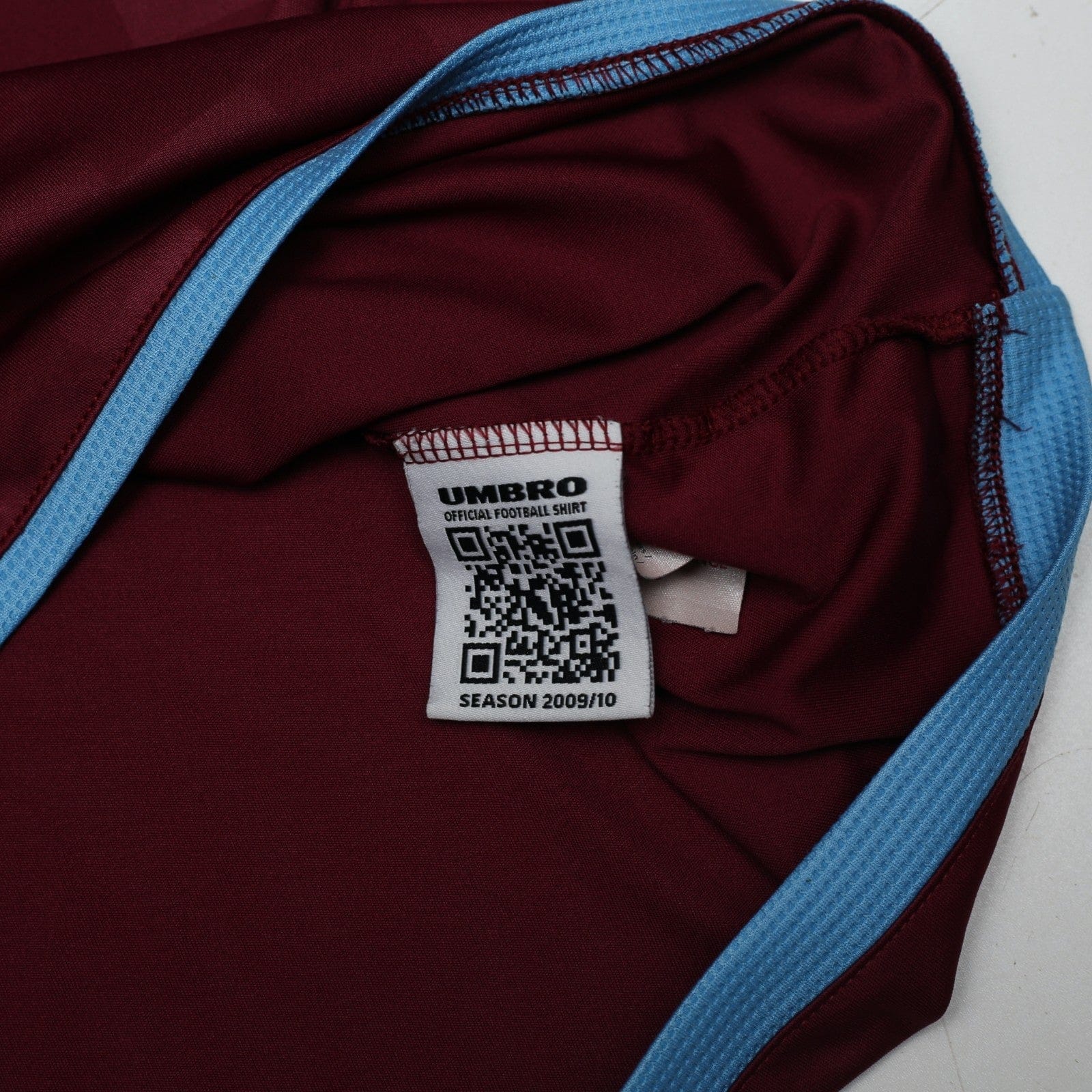 2009/10 Diamanti #32 West Ham Vintage Umbro Home Football Shirt (L)