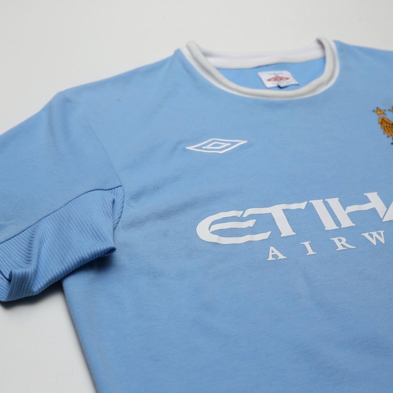 2009/10 Tevez #32 Manchester City Vintage Umbro Home Football Shirt (L) 44