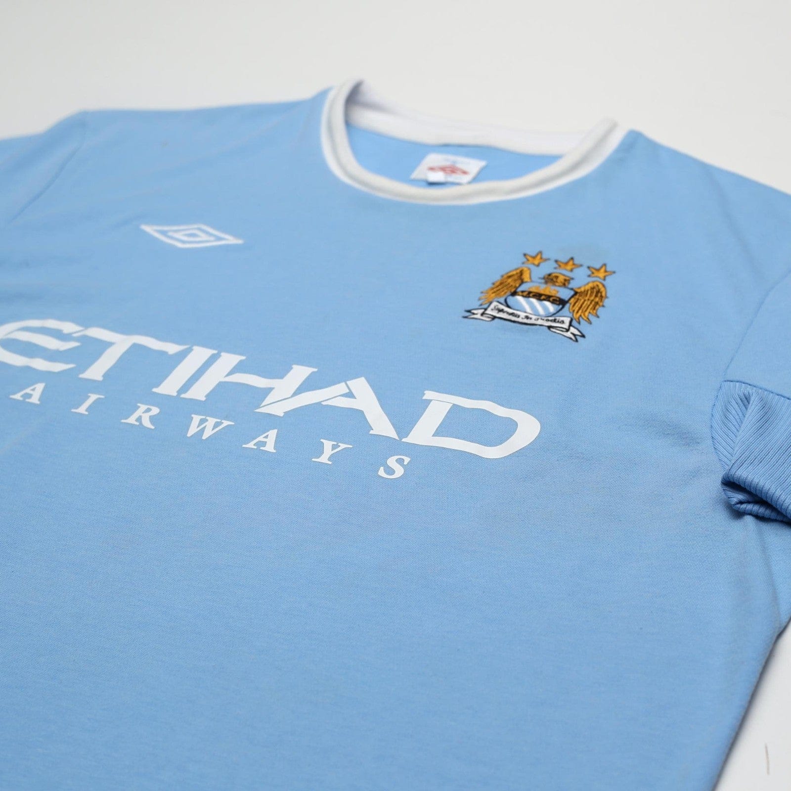 2009/10 Tevez #32 Manchester City Vintage Umbro Home Football Shirt (L) 44