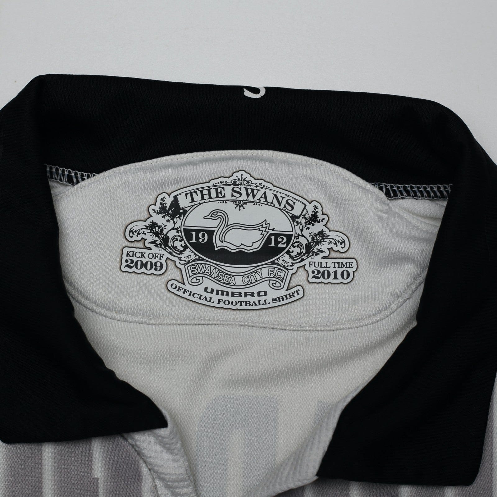 2009/10 Trundle #19 Swansea City Vintage Umbro Home Football Shirt (M)