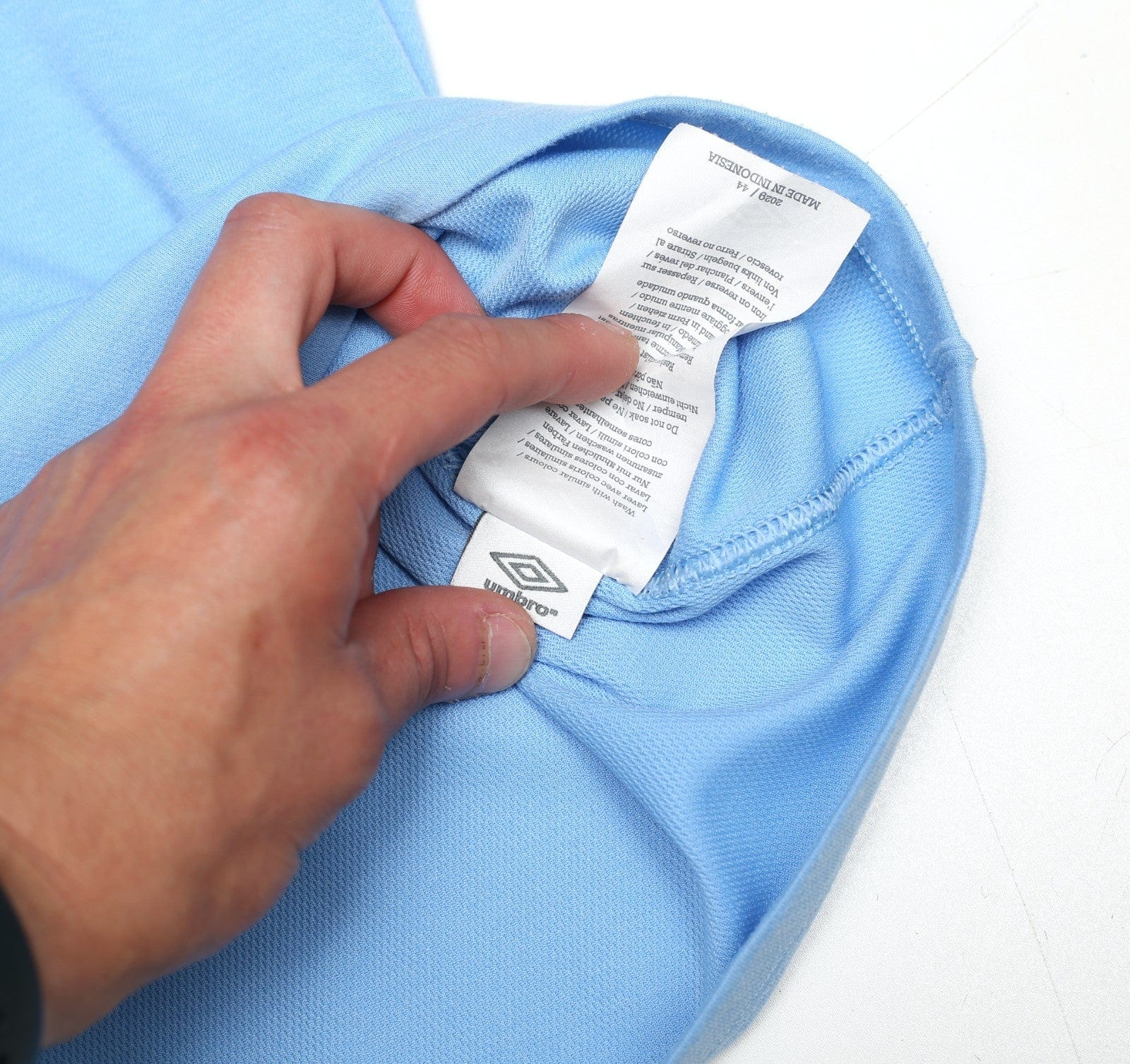 2010/11 BALOTELLI #45 Manchester City Vintage Umbro Home Football Shirt (M) 40