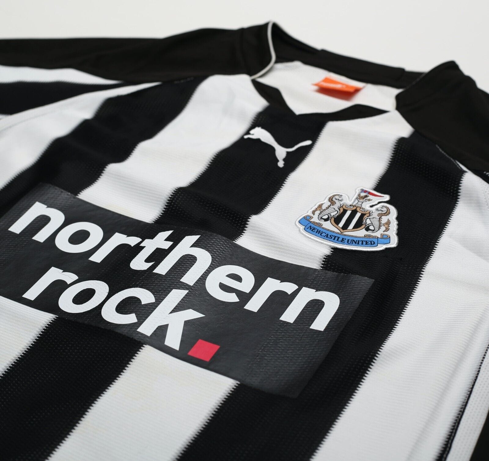 2010/11 BEN ARFA #37 Newcastle United Vintage PUMA Home Football Shirt (M)