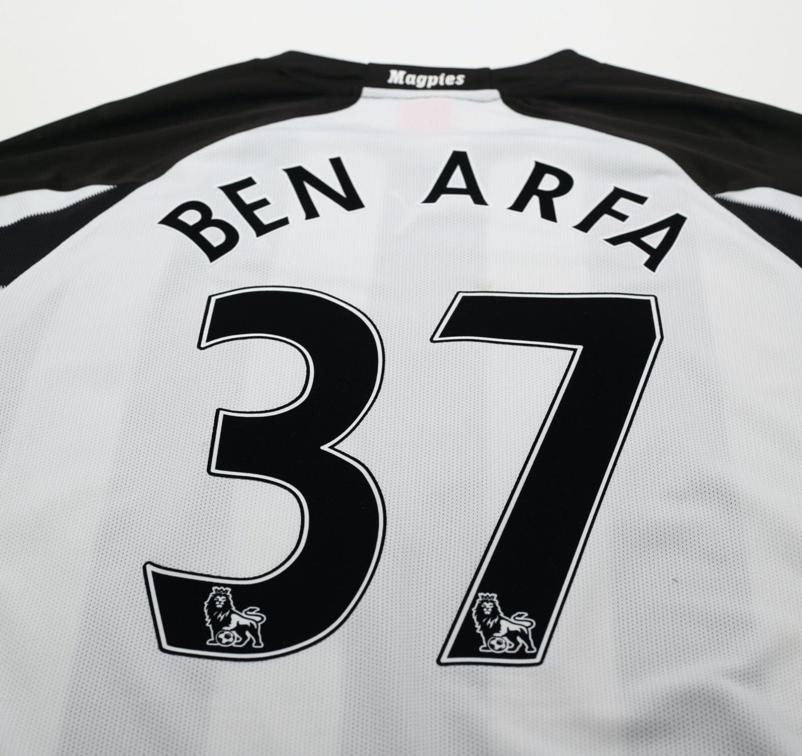 2010/11 BEN ARFA #37 Newcastle United Vintage PUMA L/S Home Football Shirt (XL)
