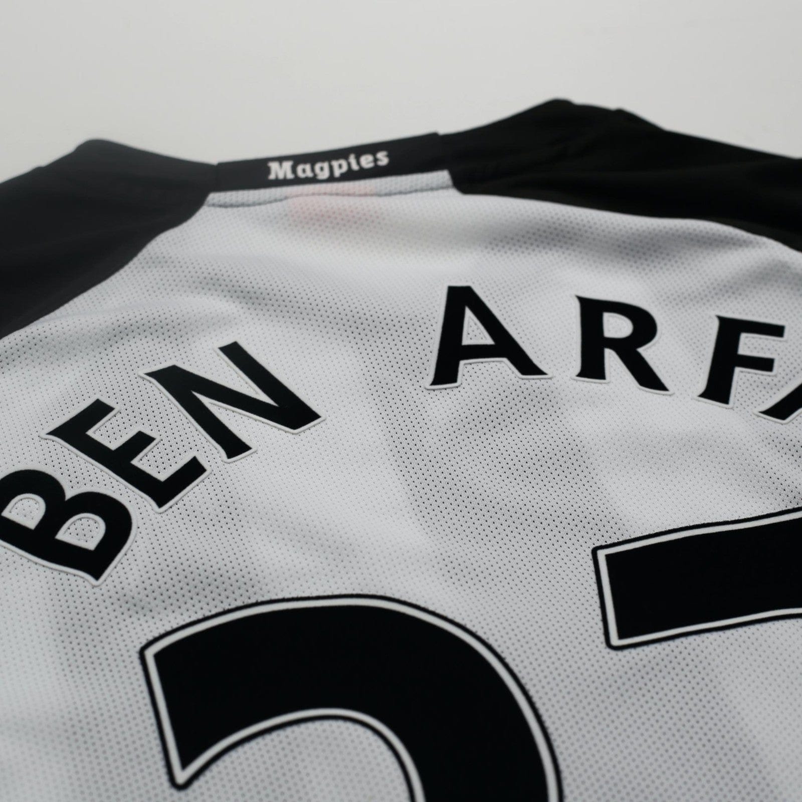 2010/11 Ben Arfa #37 Newcastle United Vintage PUMA LS Home Football Shirt (M)