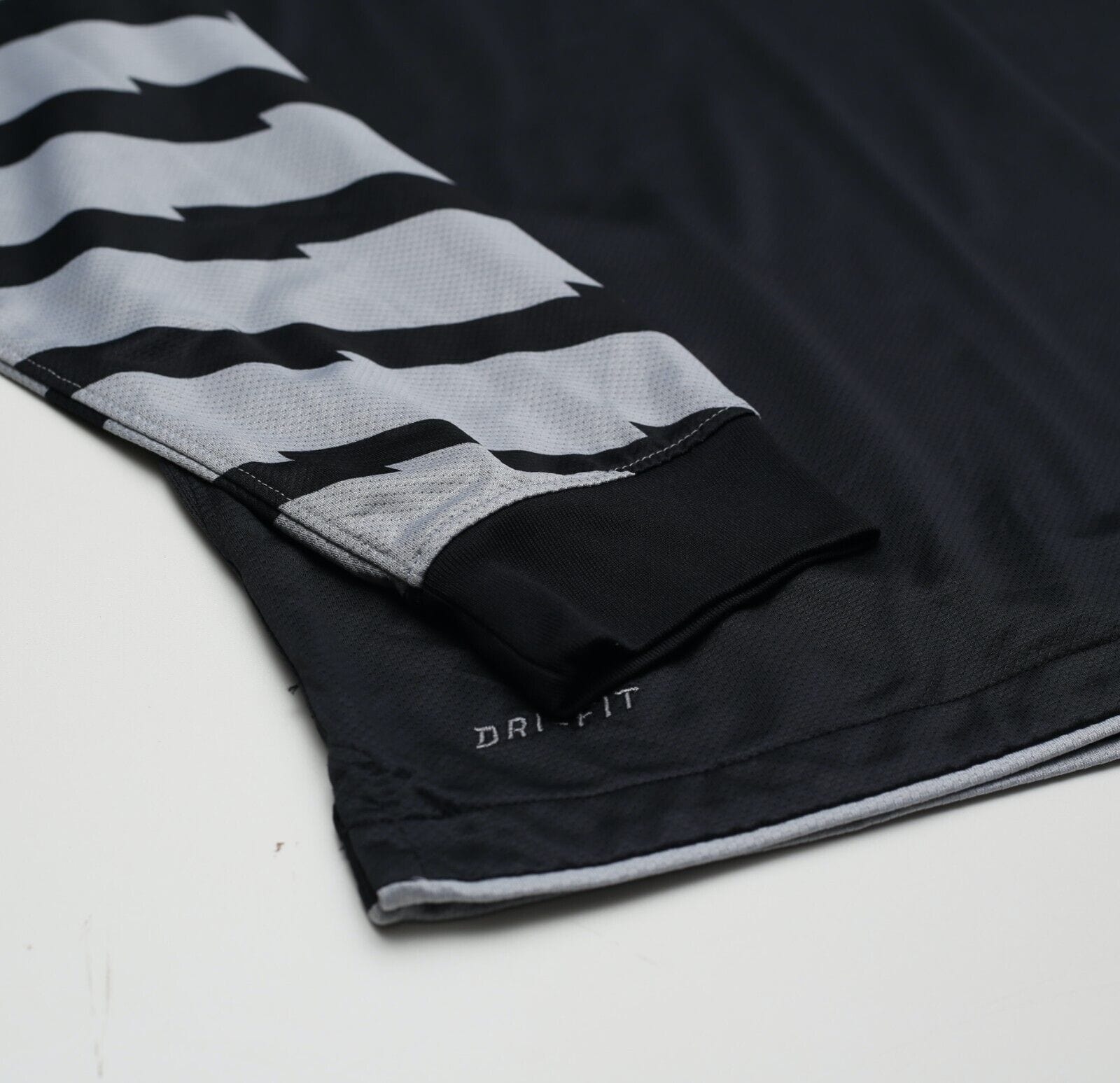 2010/11 CELTIC Vintage Nike Goalkeeper Football Shirt Jersey (M) GK