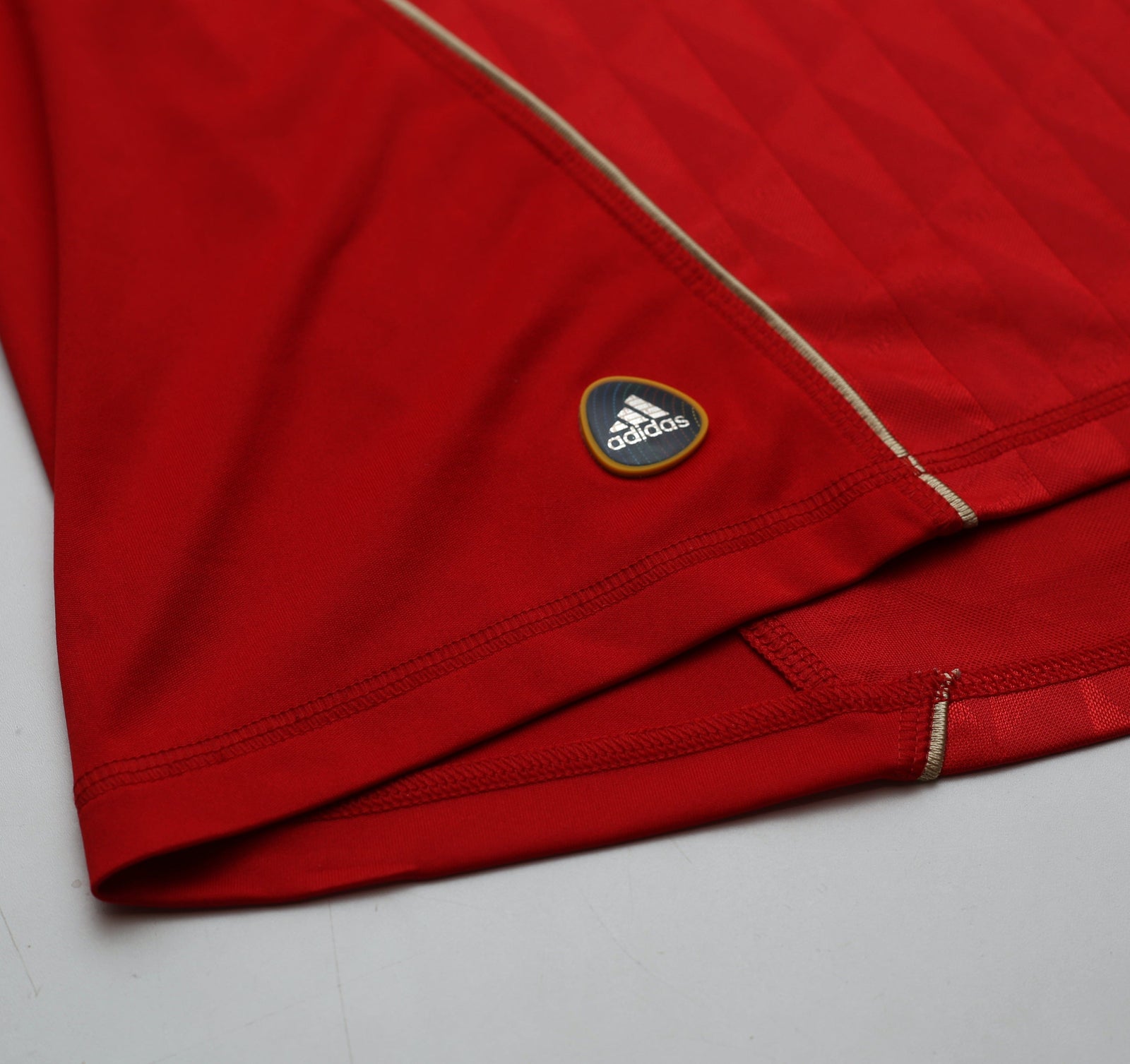 2010/11 SUAREZ #7 Liverpool Vintage adidas Home Football Shirt (XXL)