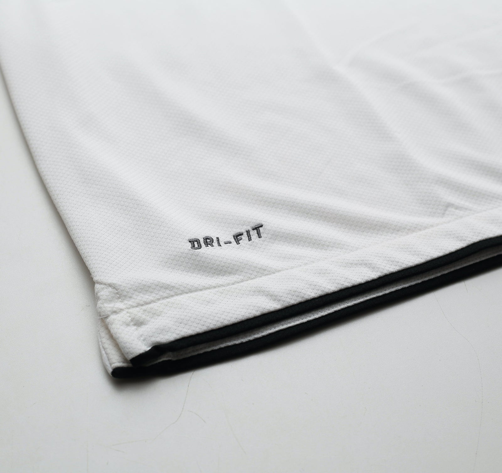 2010/12 BERBATOV #9 Manchester United Vintage Nike Away Football Shirt (L)