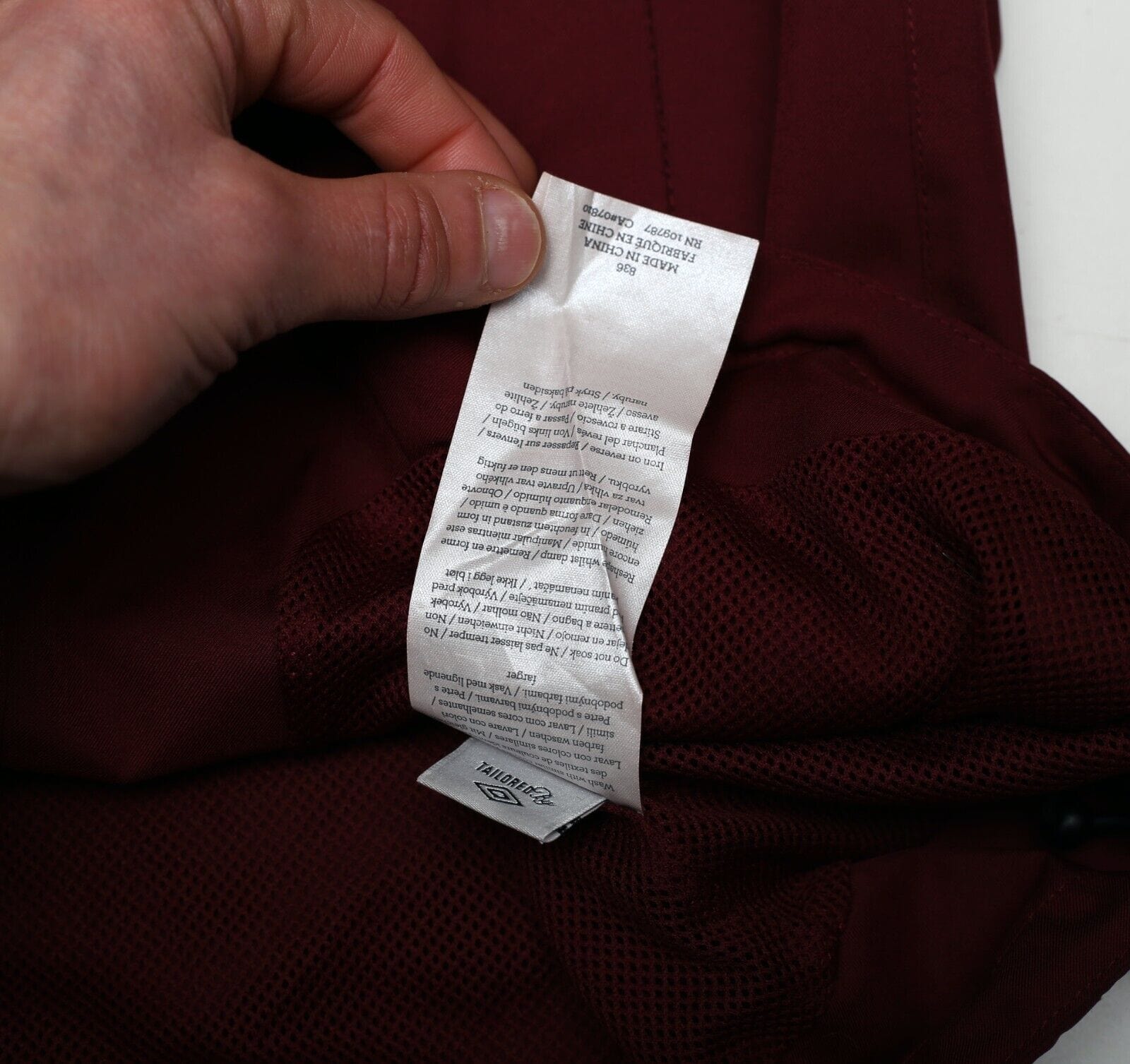 2010/12 MANCHESTER CITY Vintage Umbro Football Hooded Jacket (M)