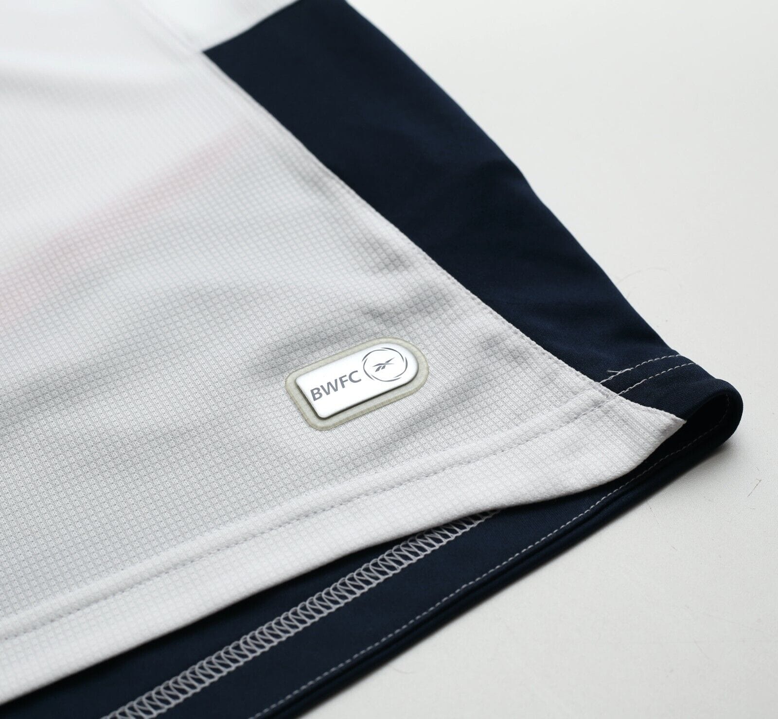 2011/12 K. DAVIES #14 Bolton Wanderers Vintage Reebok Home Football Shirt (M)