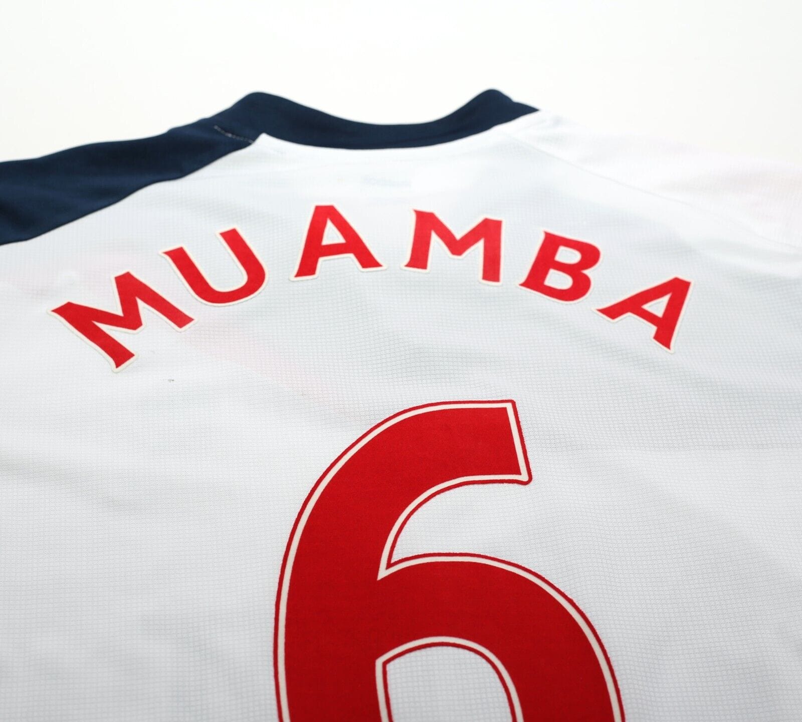 2011/12 MUAMBA #6 Bolton Wanderers Vintage Reebok Home Football Shirt (M/L)