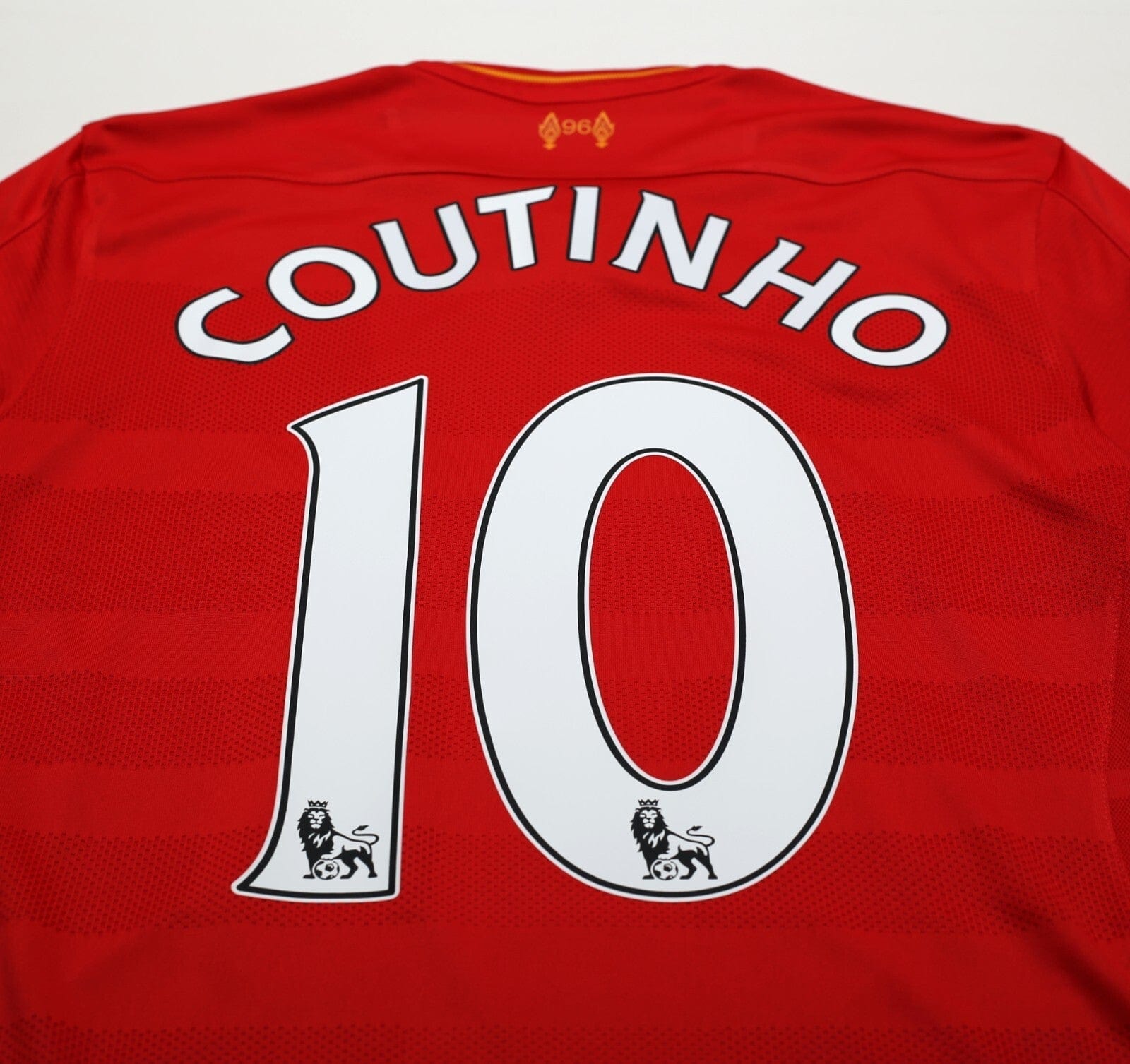 2016/17 COUTINHO #10 Liverpool Vintage New Balance Home Football Shirt (M)