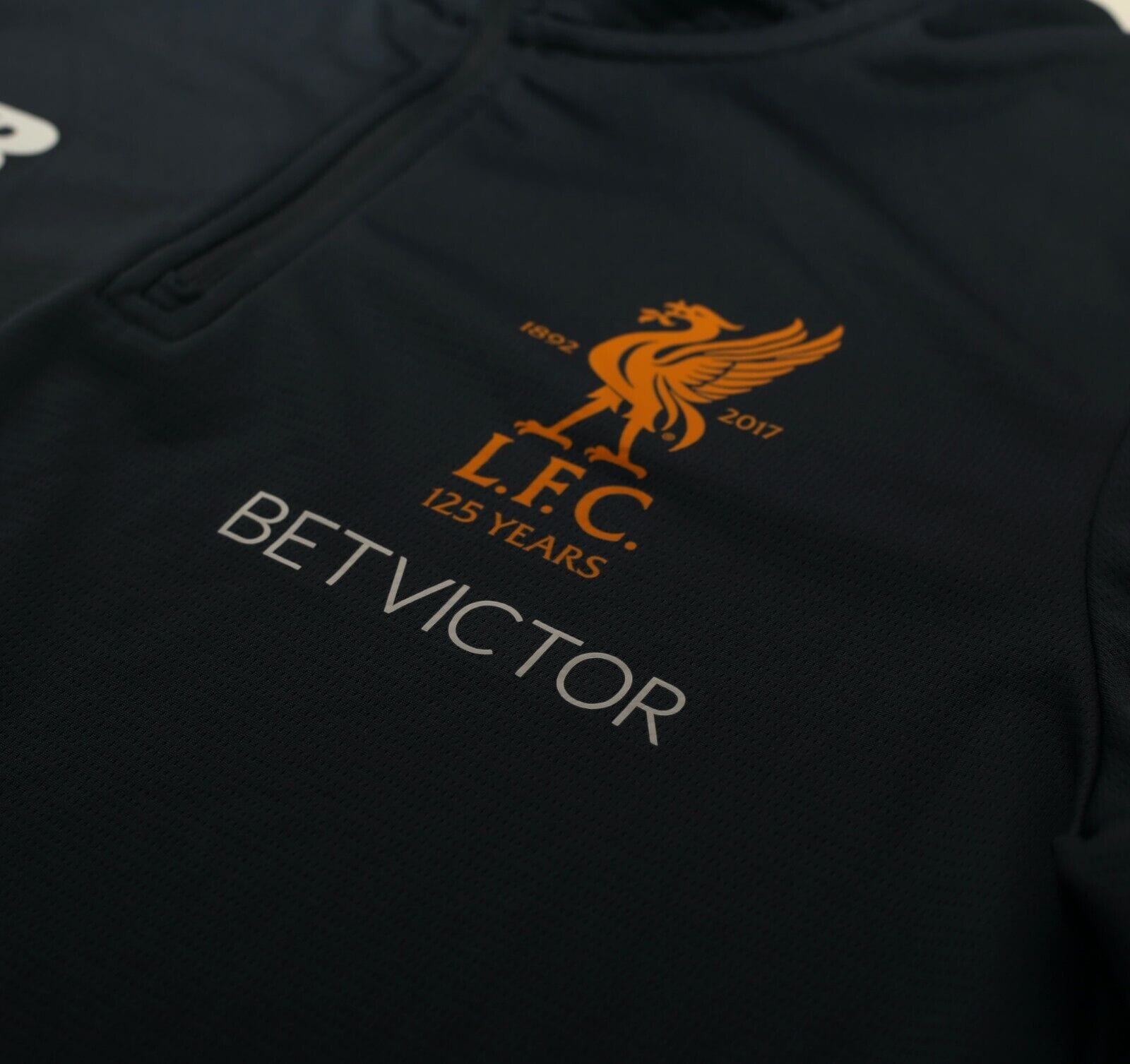 2017/18 LIVERPOOL New Balance Football 1/4 Zip Training Top (M)