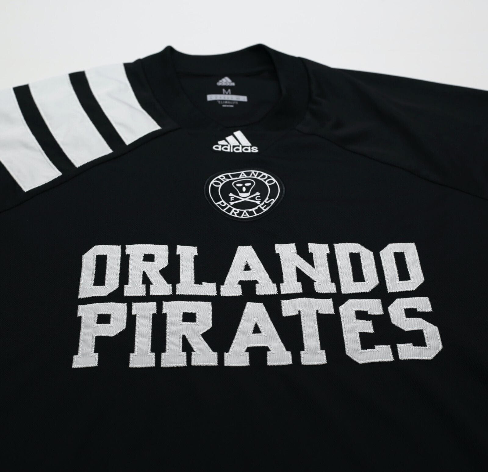2017/18 ORLANDO PIRATES #37 Retro adidas Football Shirt Jersey (M)