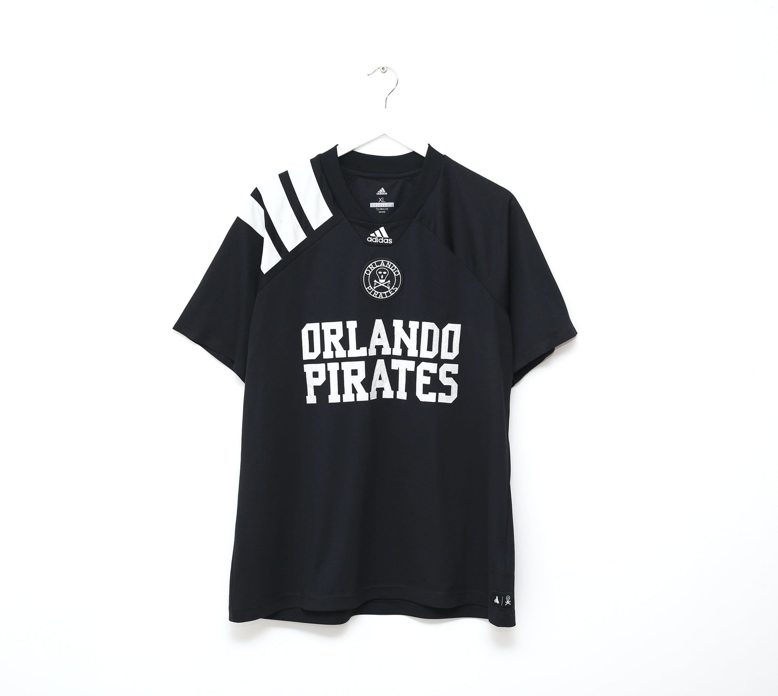 2017/18 ORLANDO PIRATES #37 Retro adidas Football Shirt Jersey (XL)