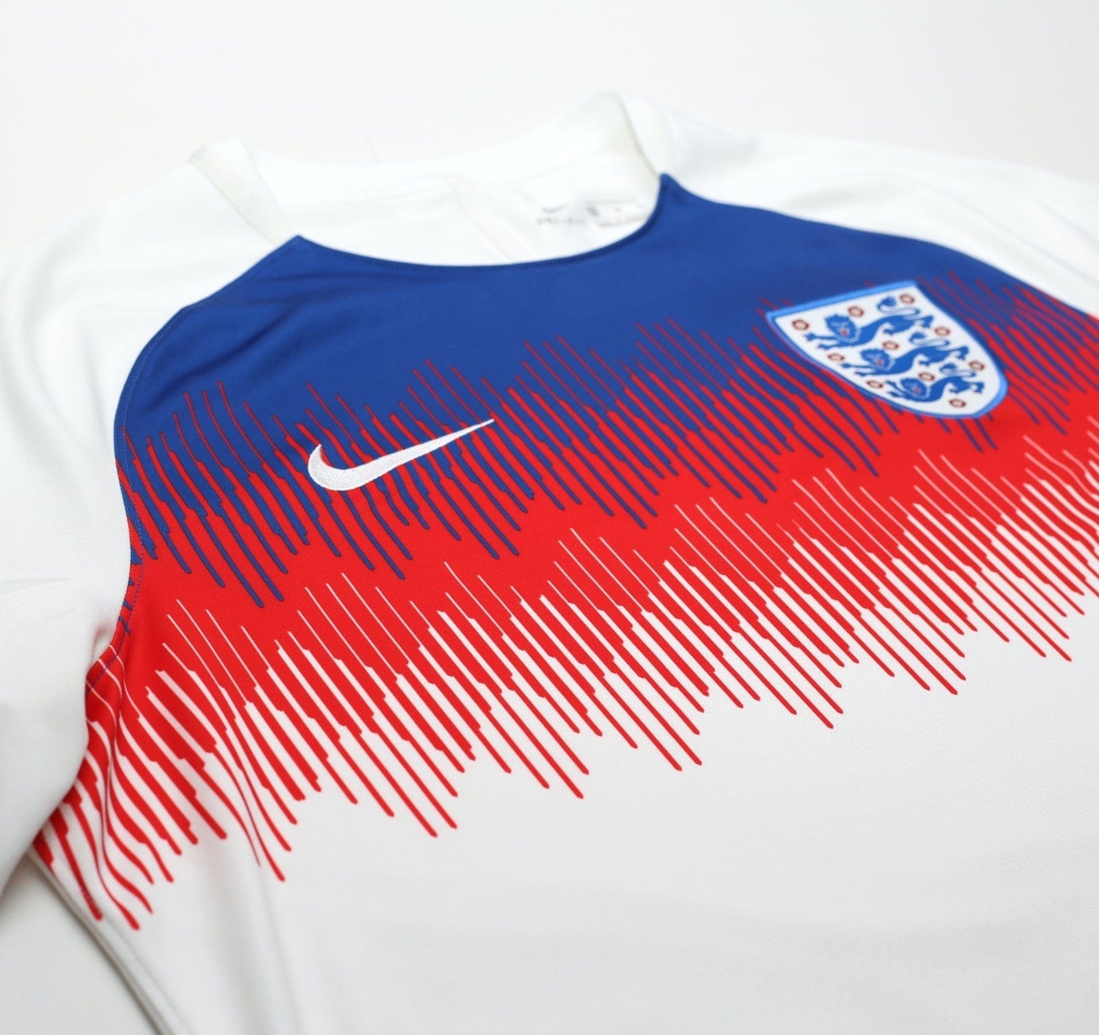 2018/20 ENGLAND Nike Pre-Match Warm Up Football Shirt (XL) World Cup 2018