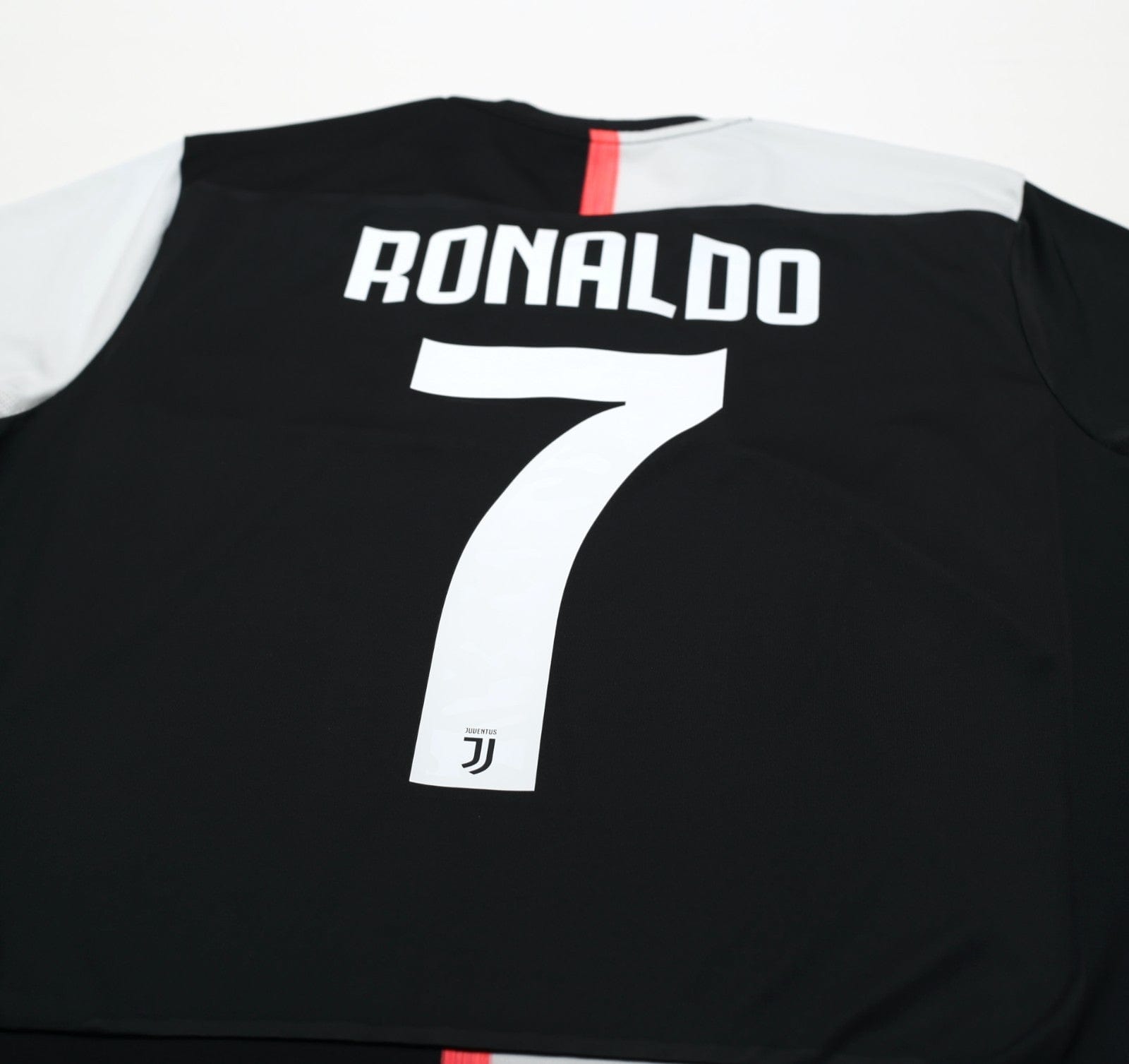 2019/20 RONALDO #7 Juventus adidas Home Football Shirt (M)