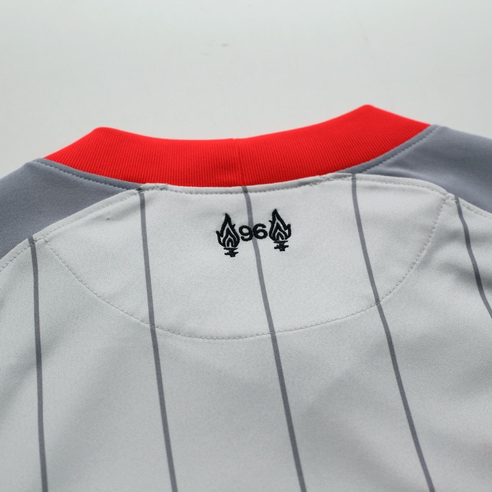 2020/21 Liverpool Nike Air Max Stadium Football Shirt (M)