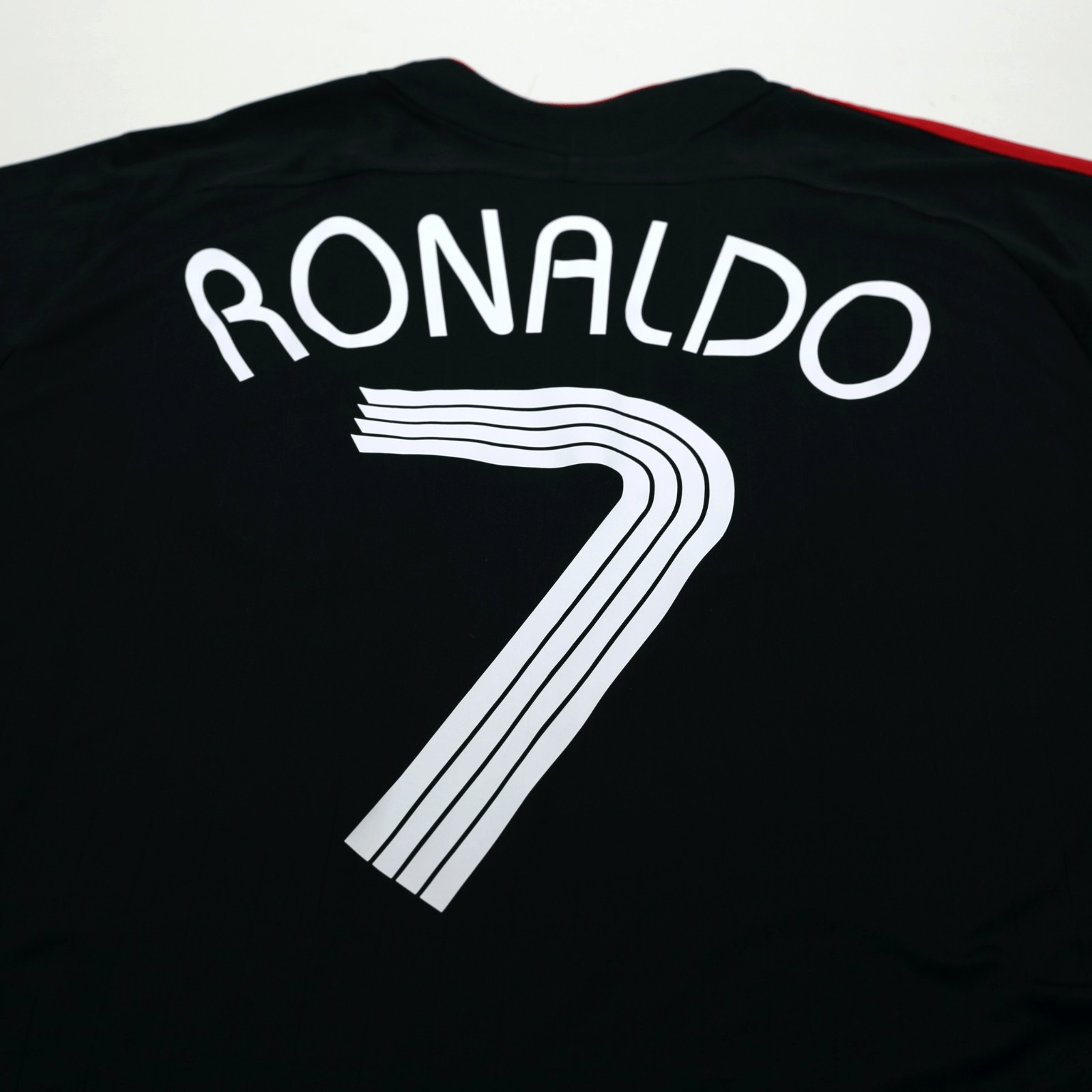 2021/22 Ronaldo #7 Manchester United adidas Teamgeist Football Shirt (L)