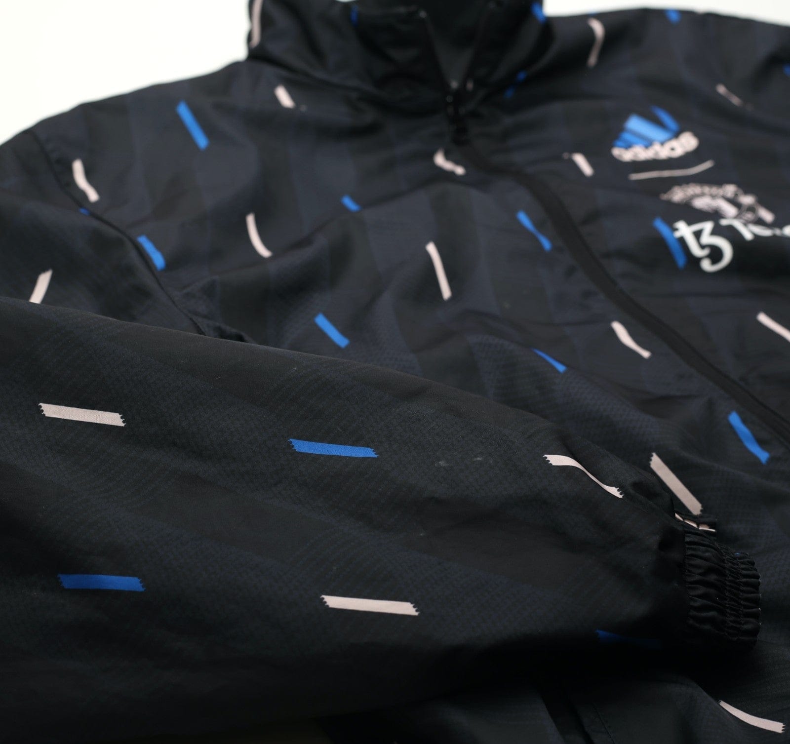 2022/23 MANCHESTER UNITED adidas Reversible Anthem Jacket Track Top (S)