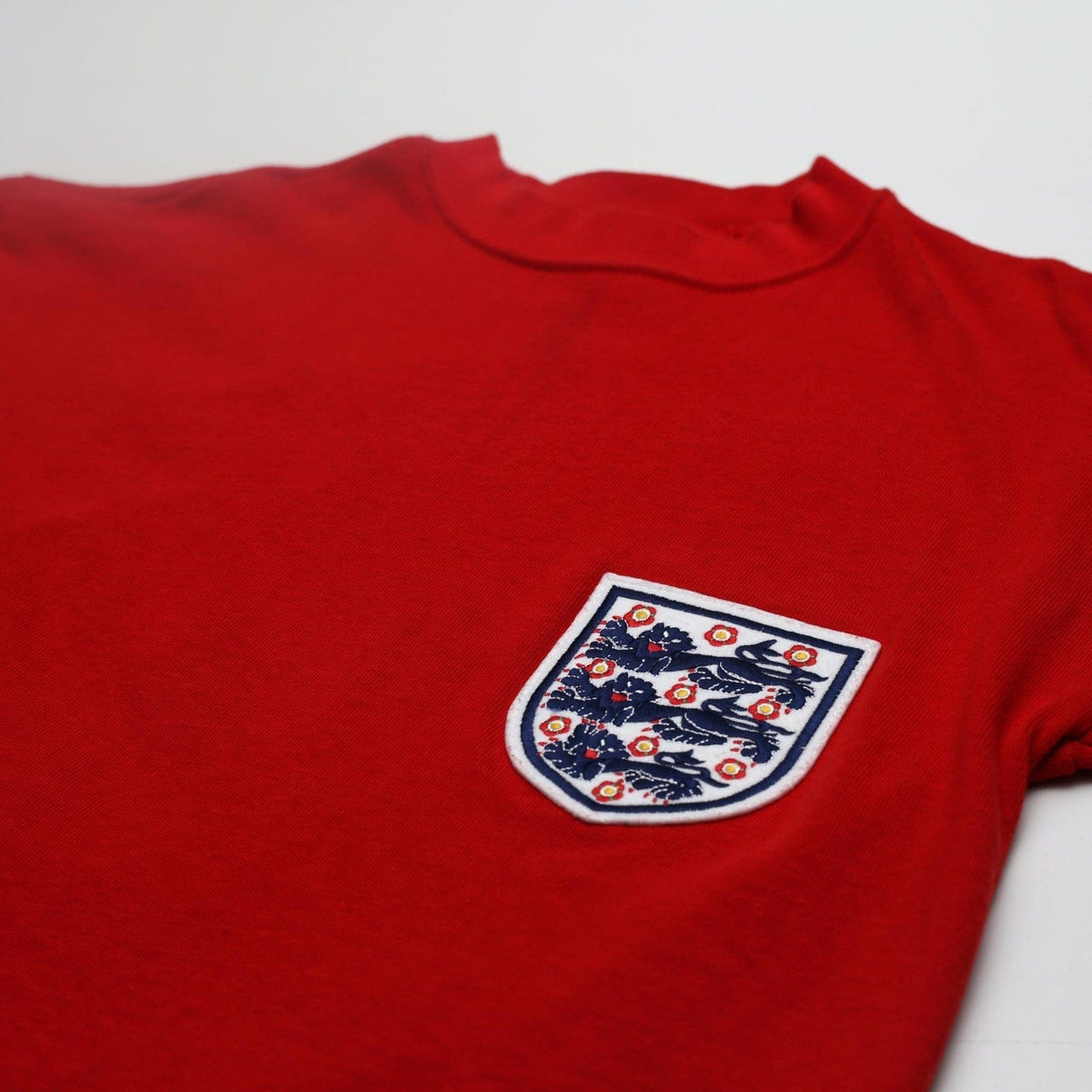 1966 Martin Peters #16 England Retro Toffs Away Football Shirt (S)