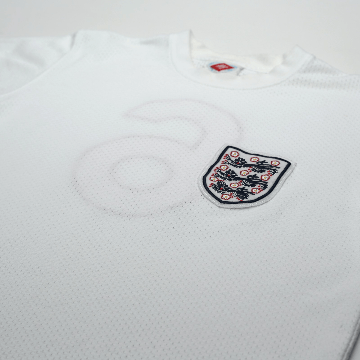 1970 Bobby Moore #6 England Retro Umbro Home Football Shirt (M/L) Mexico 70 WC