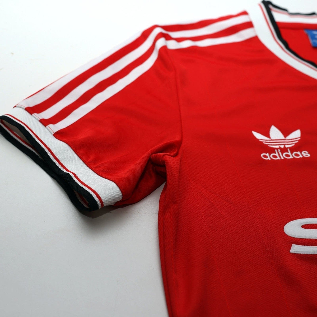 1983/84 Robson #7 Manchester United Home adidas Originals Football Shirt (M)