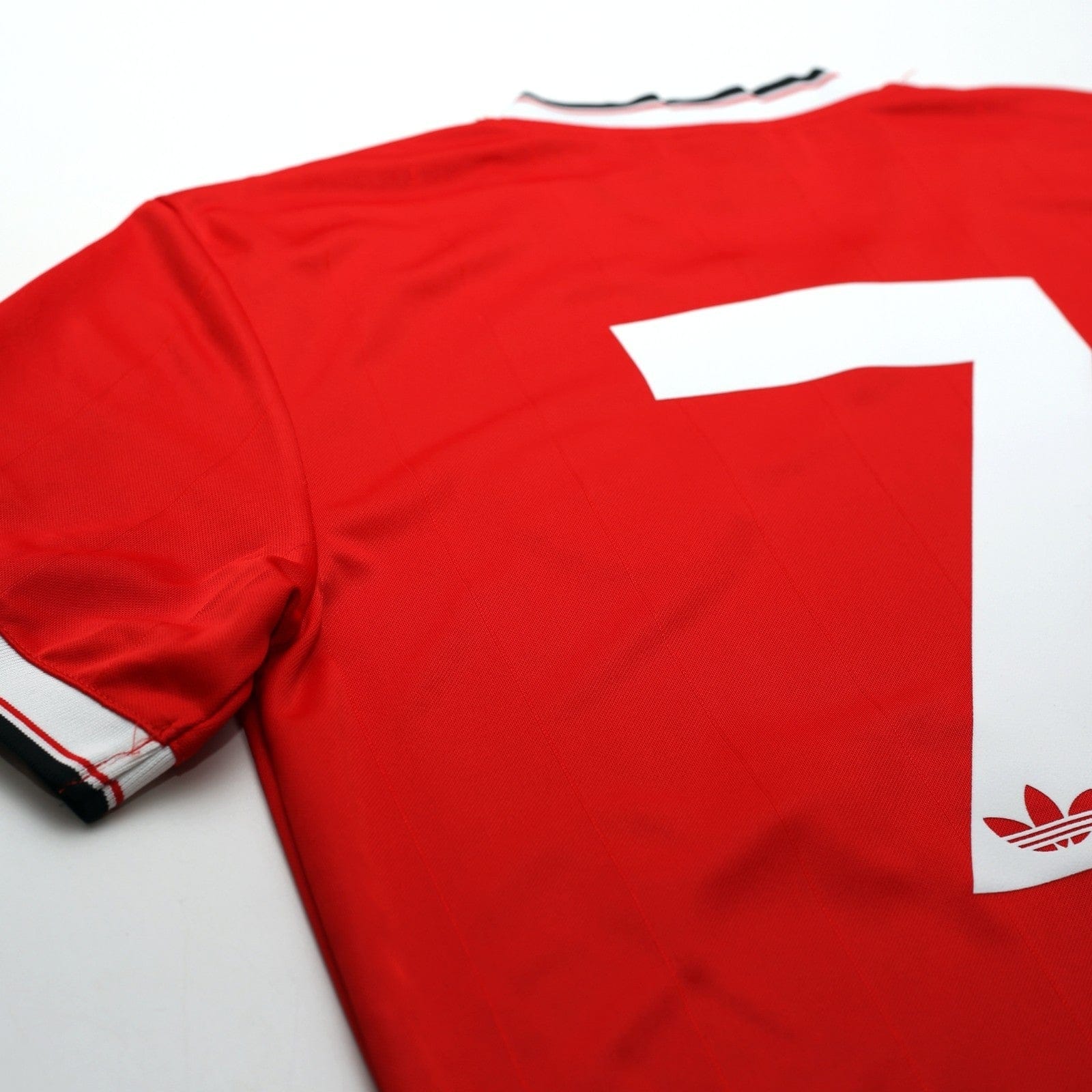 1983/84 Robson #7 Manchester United Home adidas Originals Football Shirt (M)