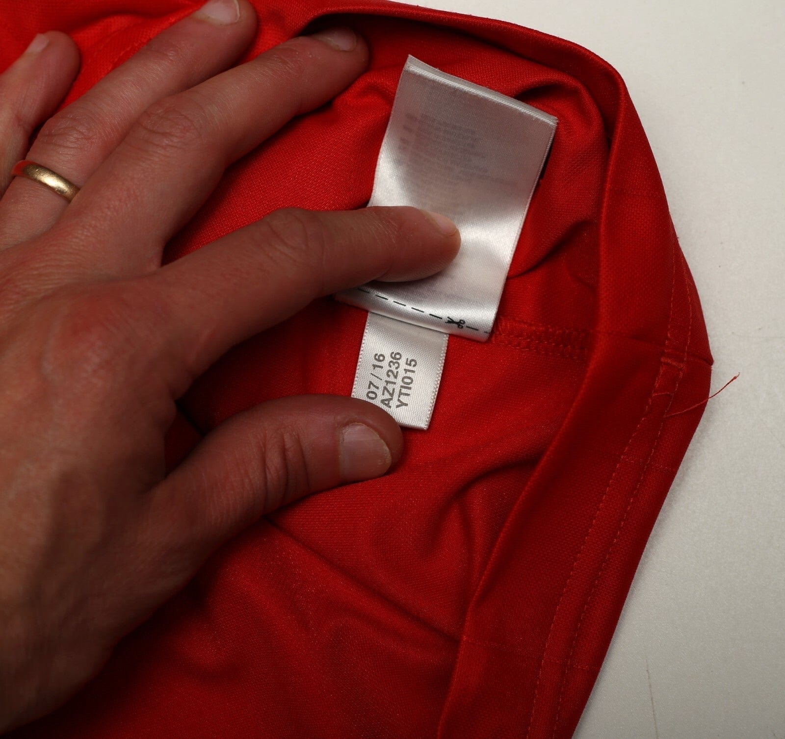 1983/84 ROBSON #7 Manchester United Home adidas Originals Football Shirt (M/L)