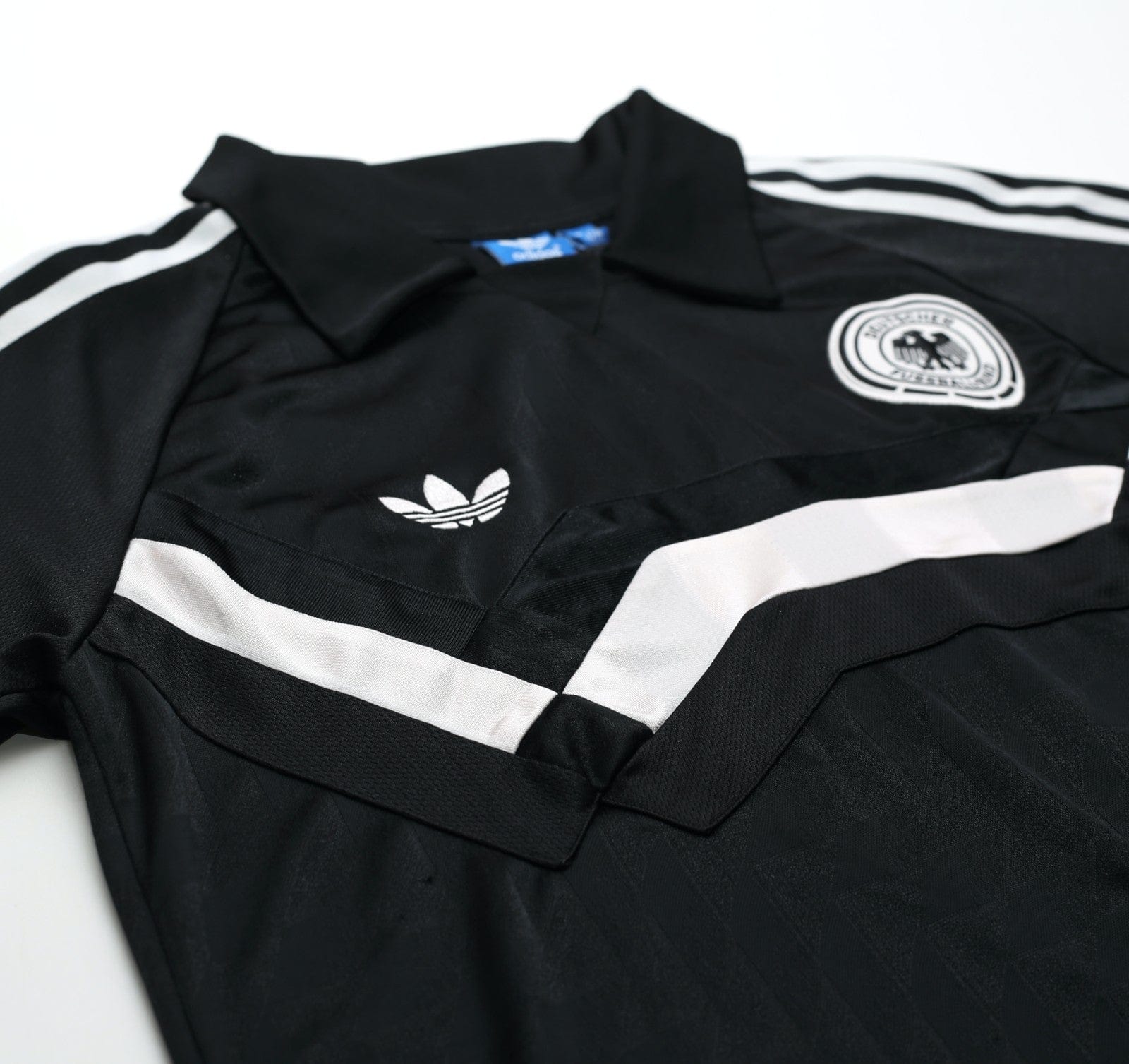 1988/91 WEST GERMANY Italia 90 Retro adidas Originals Football Shirt (M/L)